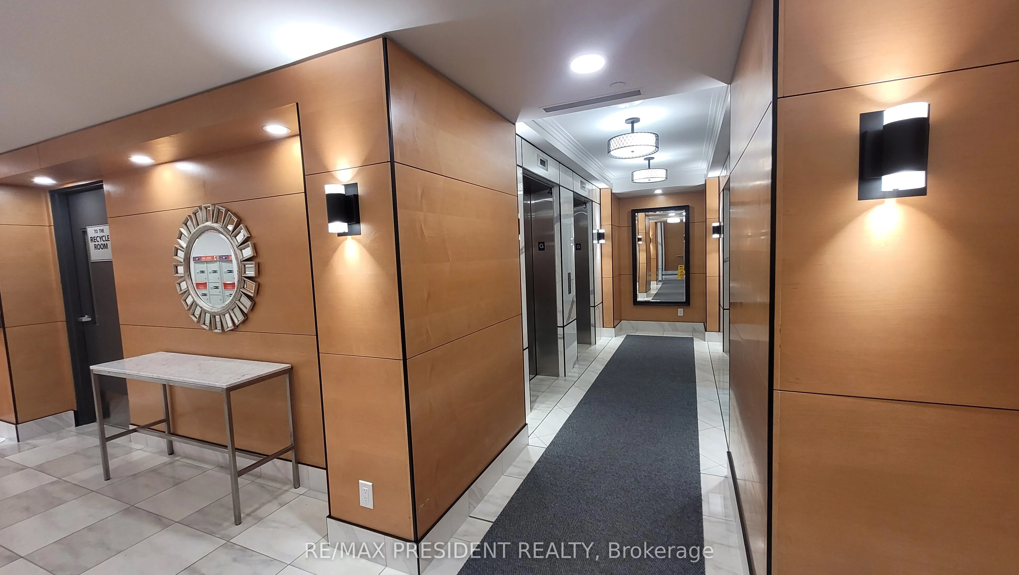 4978 Yonge Street, #1911