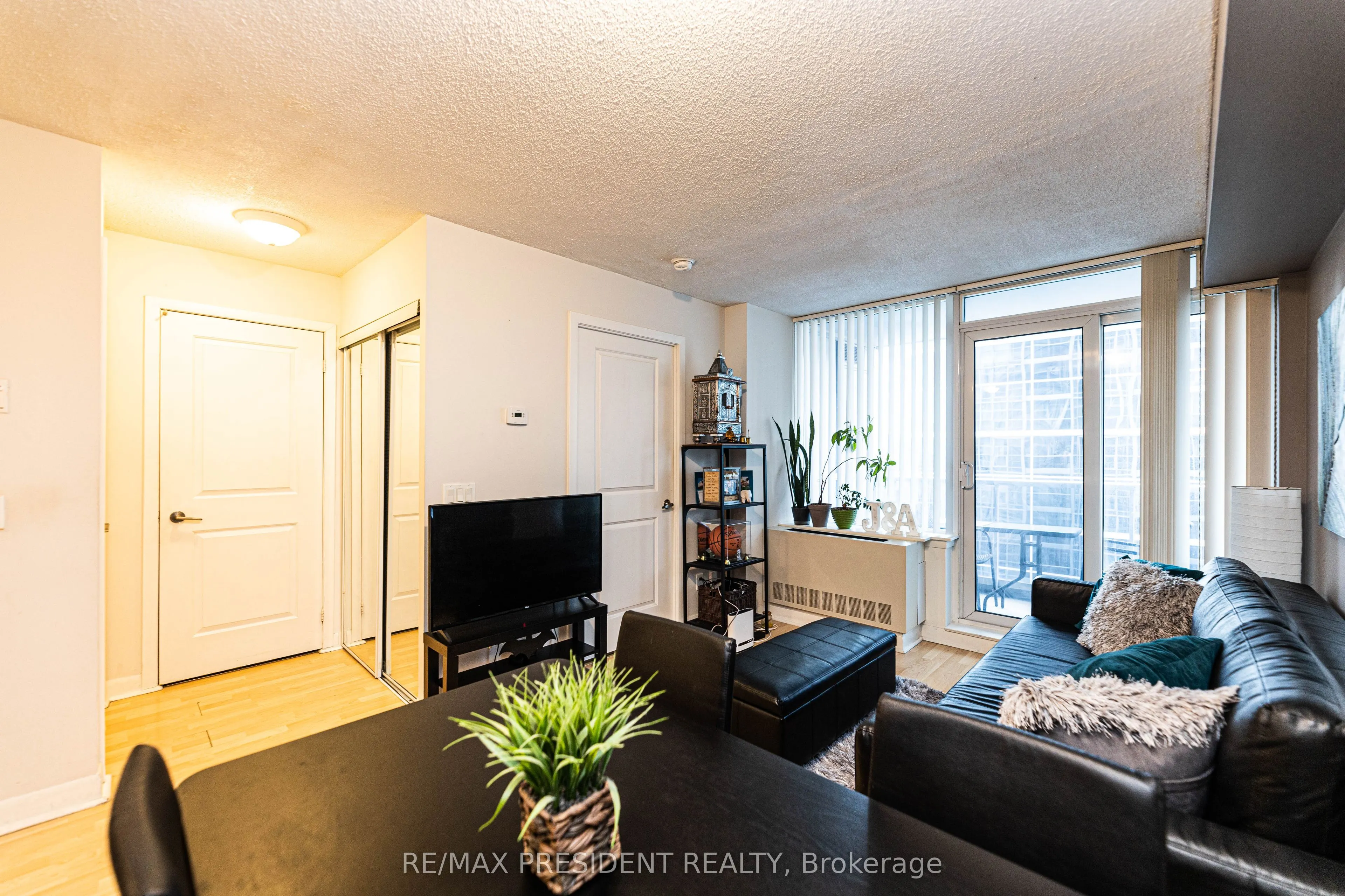 4978 Yonge Street, #1911