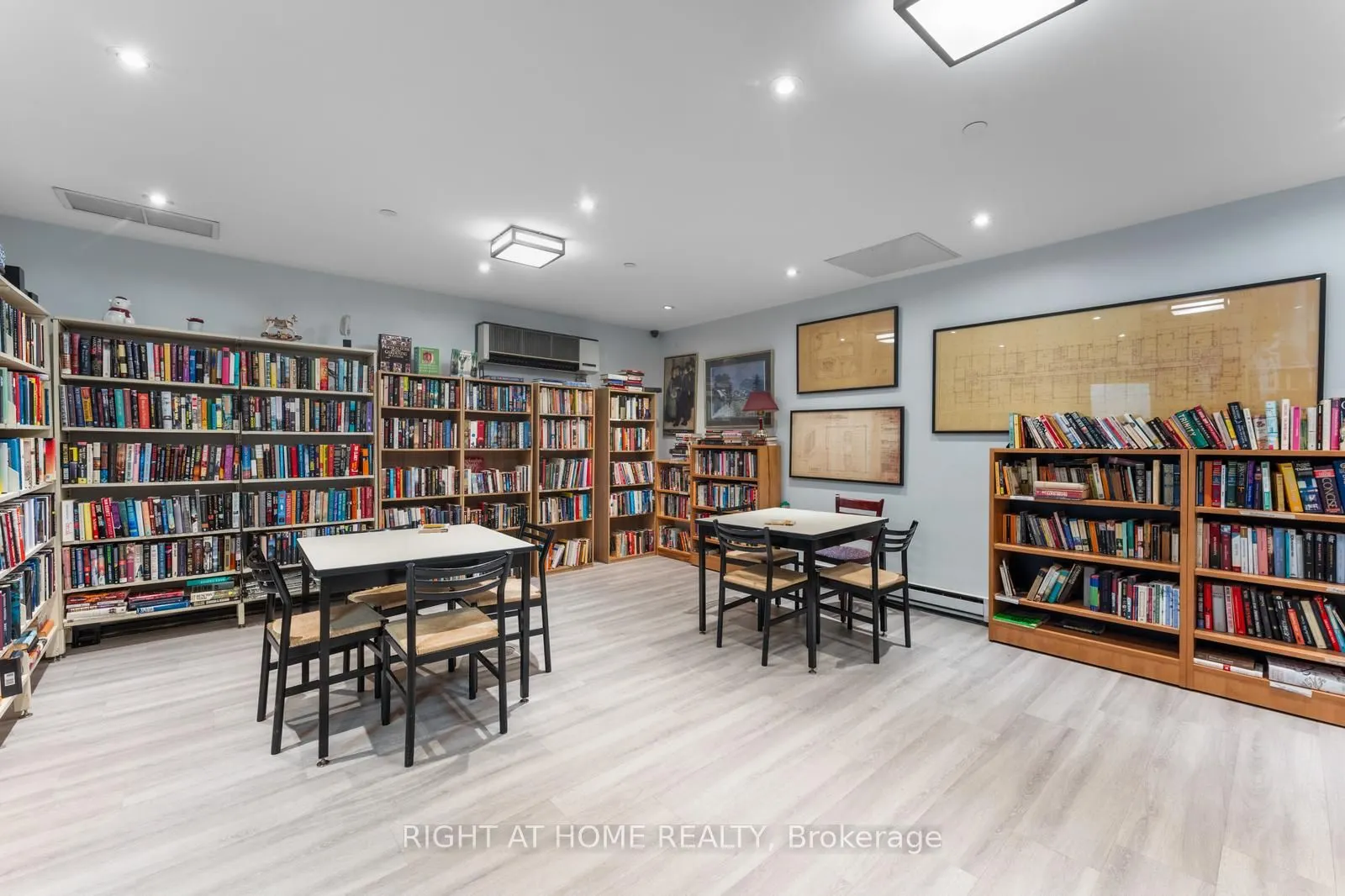 40 Homewood Avenue, #817