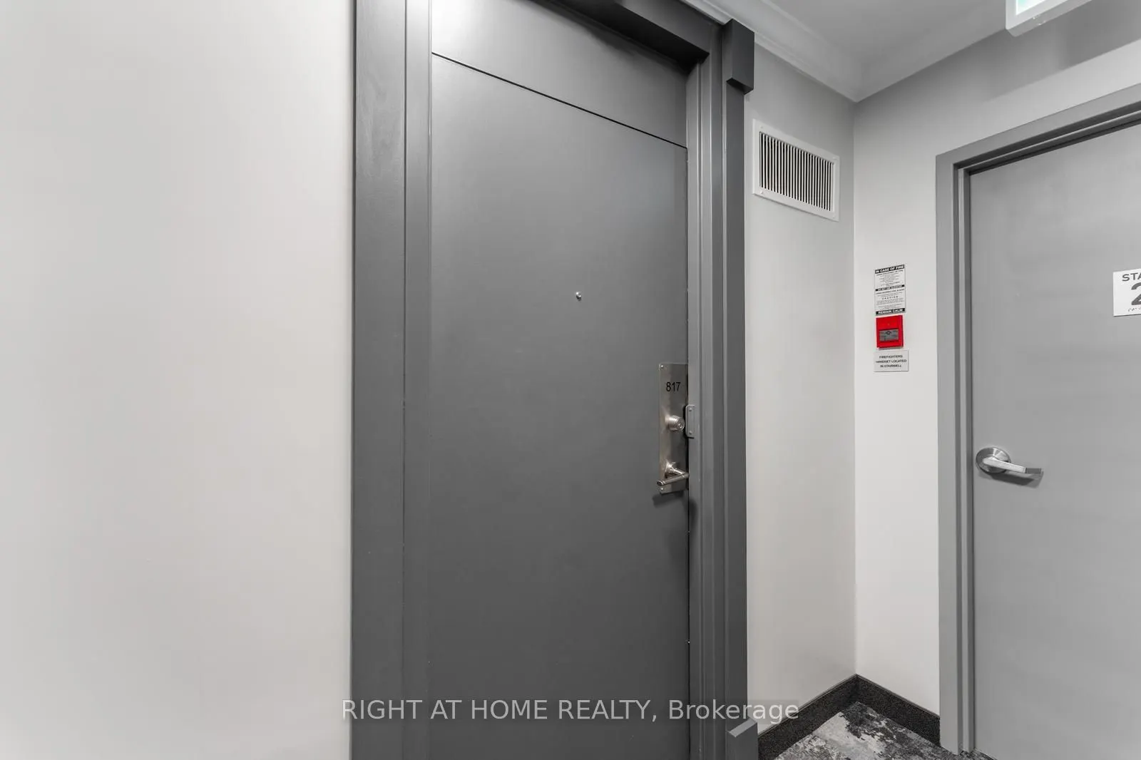 40 Homewood Avenue, #817