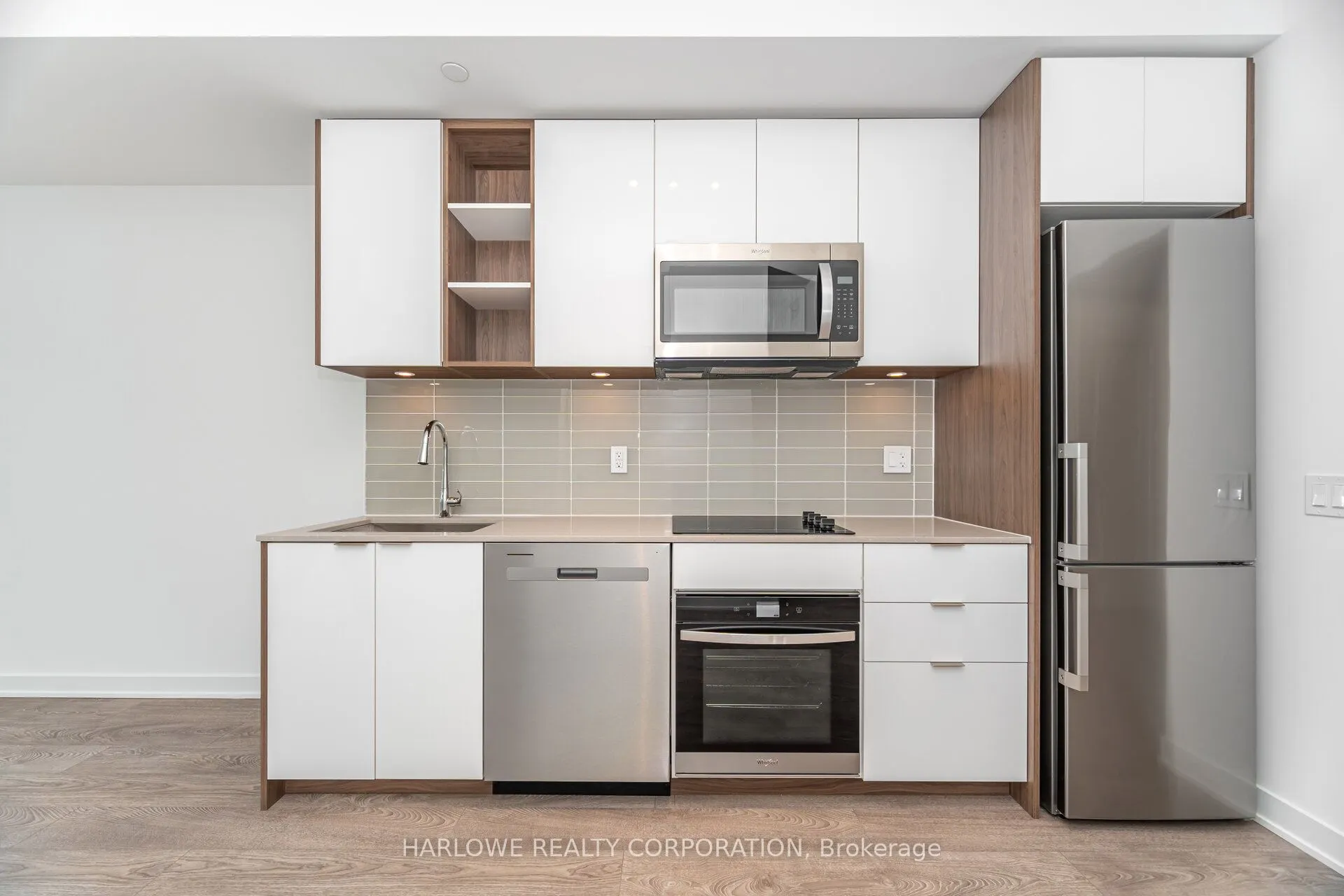 543 Richmond Street W, #419