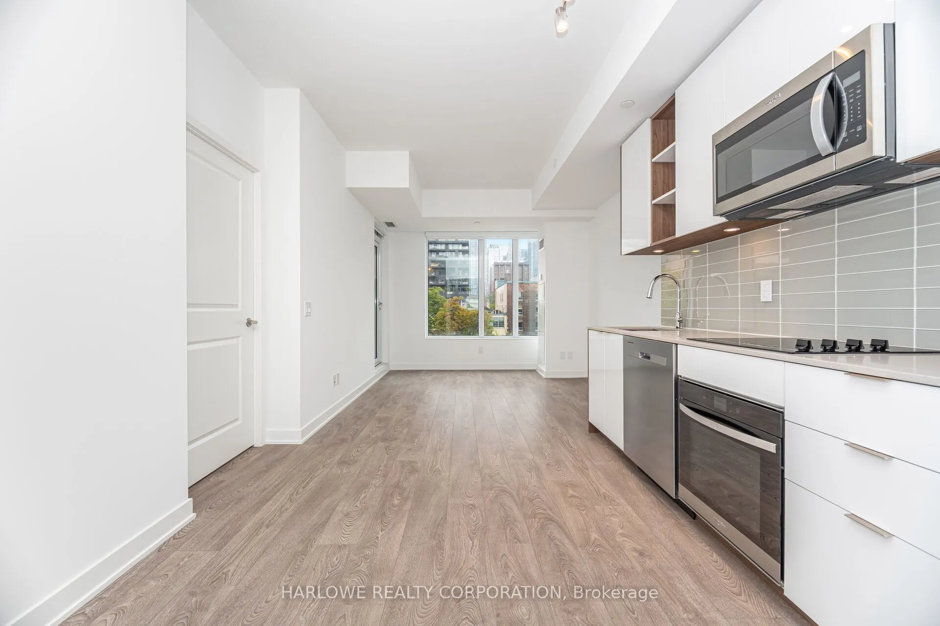 543 Richmond Street W, #419