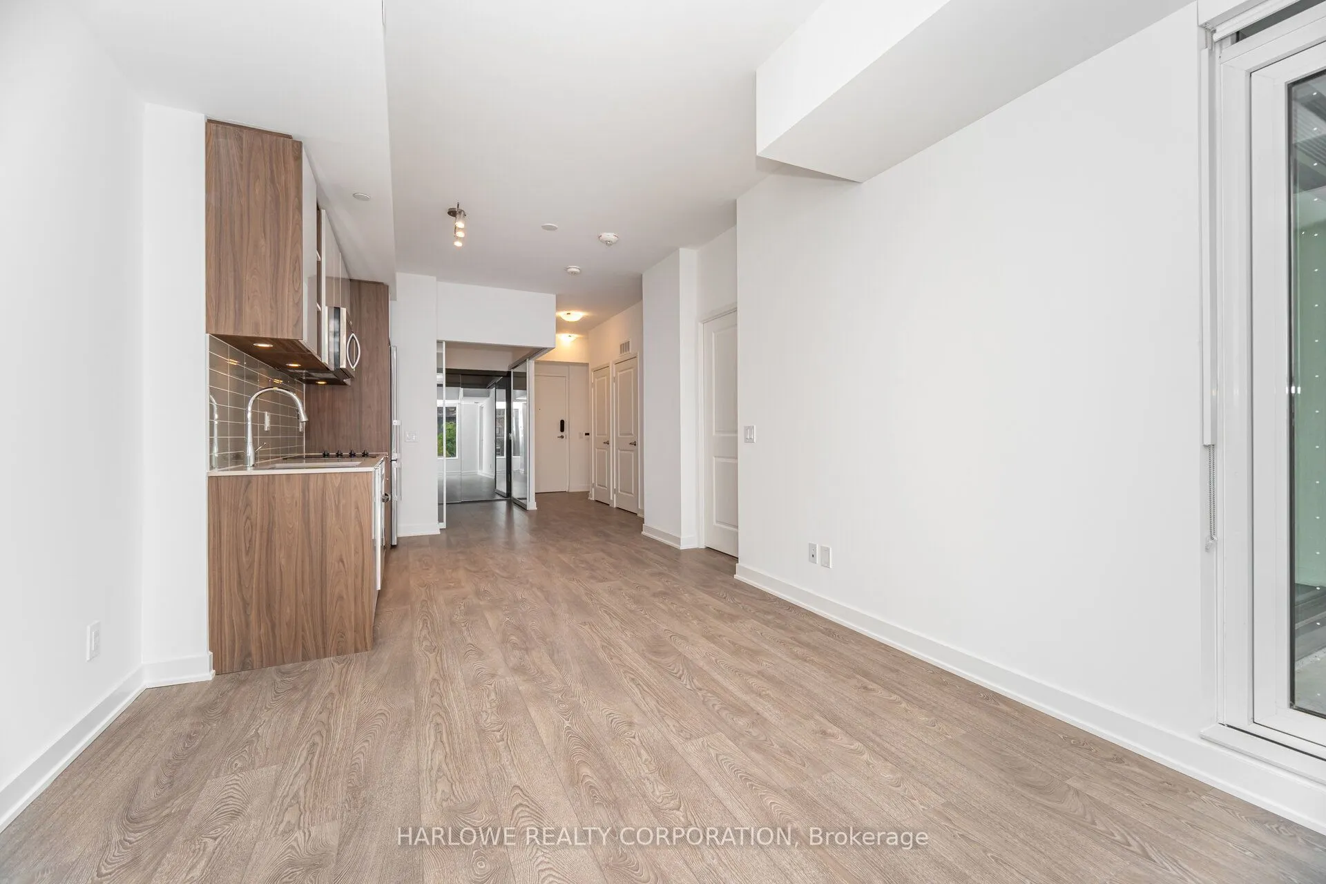 543 Richmond Street W, #419