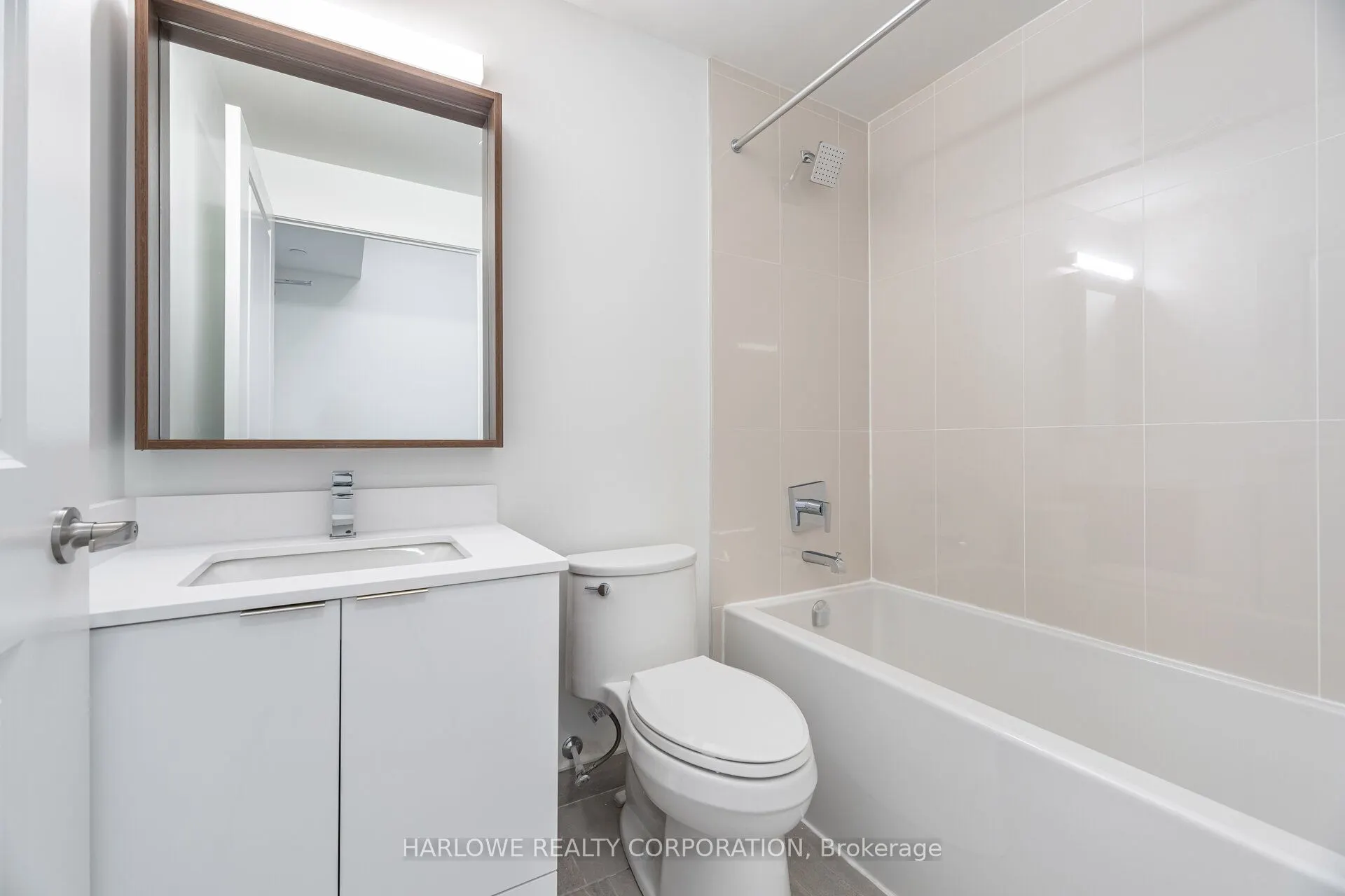 543 Richmond Street W, #419