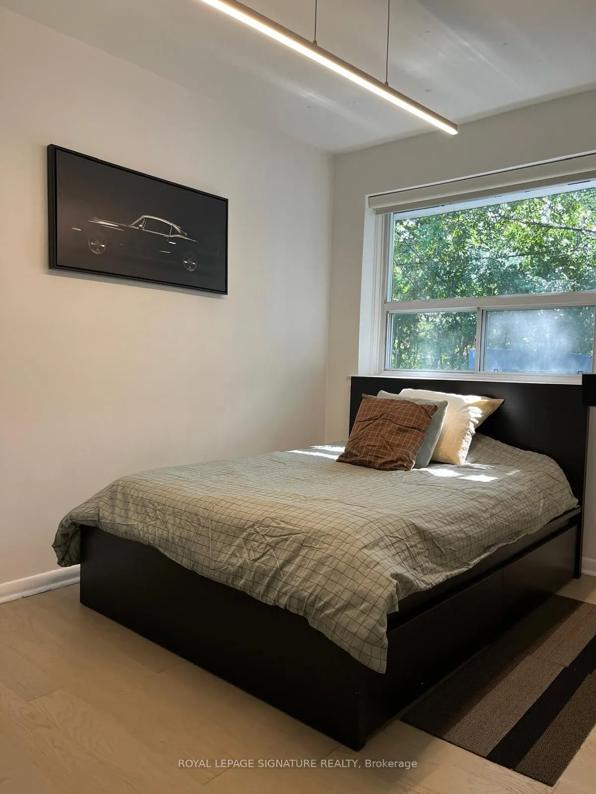 90 Berkinshaw Crescent