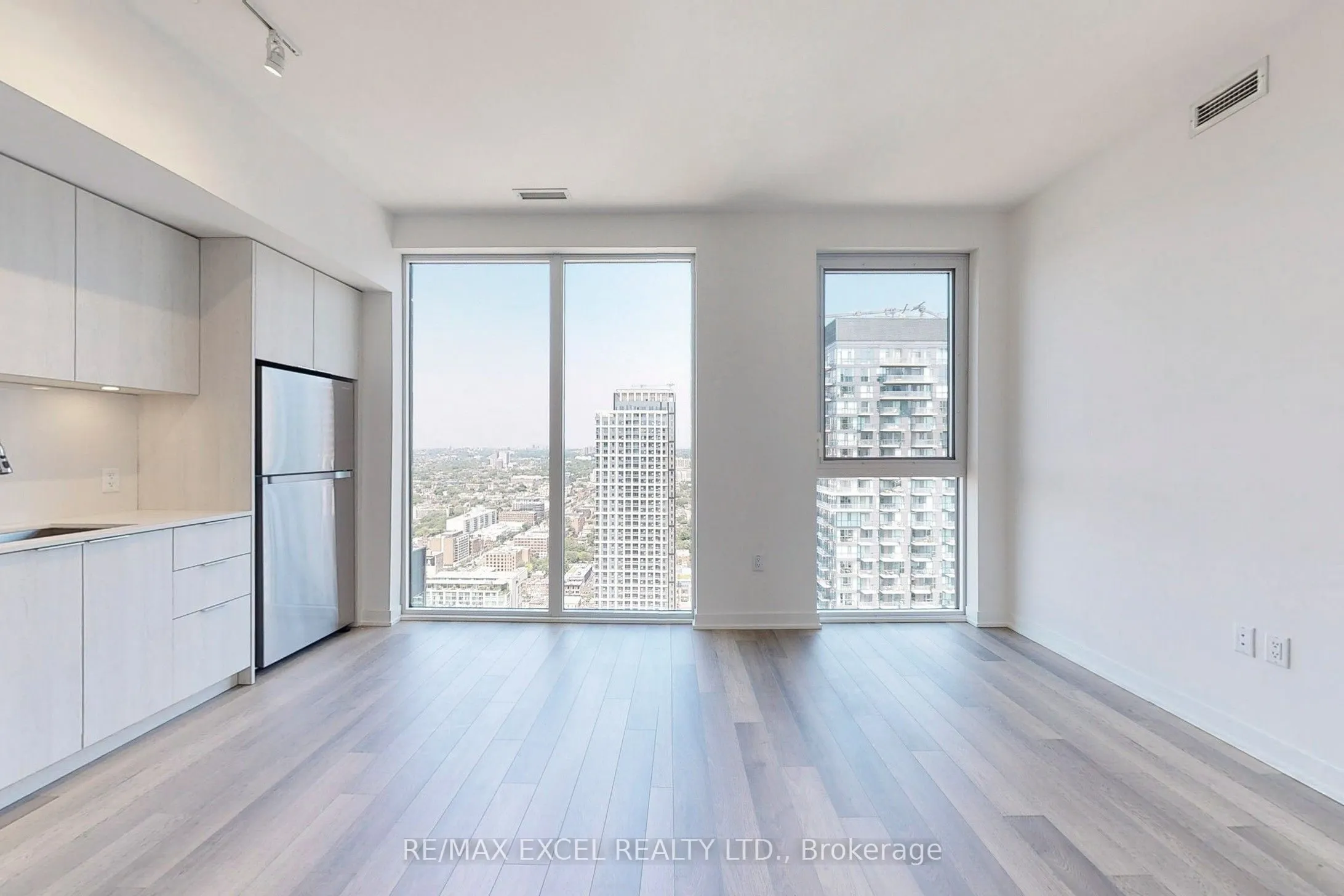 357 King Street W, #4103