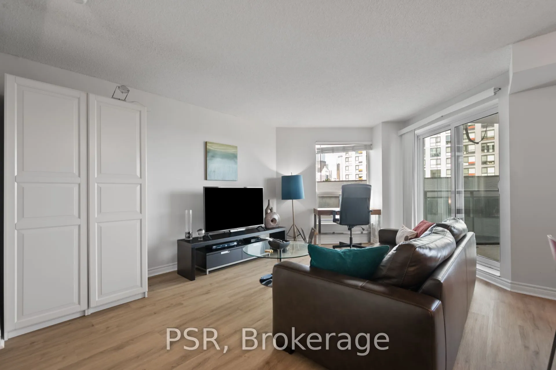 410 Queens Quay W, #511