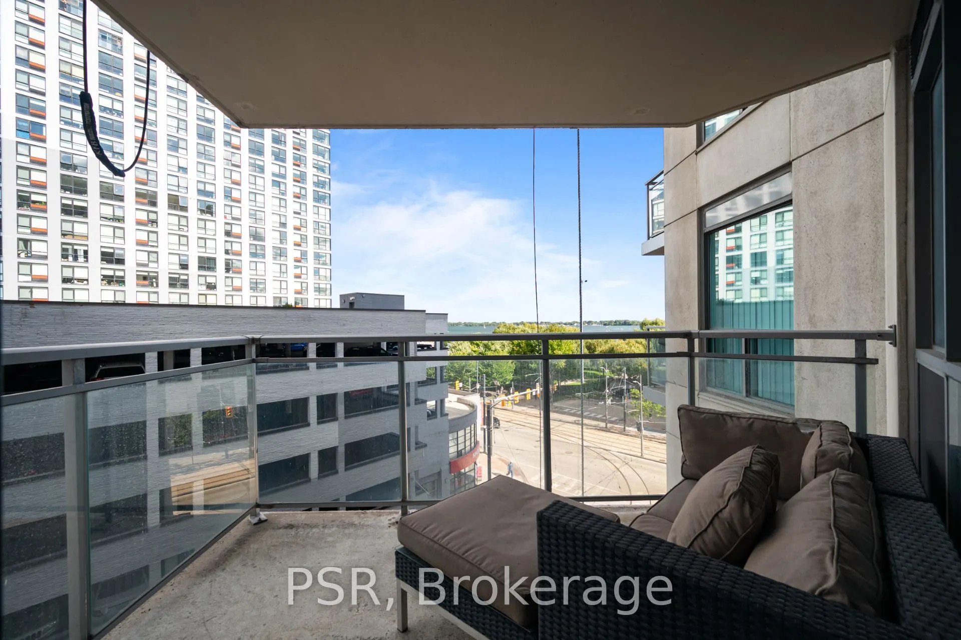 410 Queens Quay W, #511