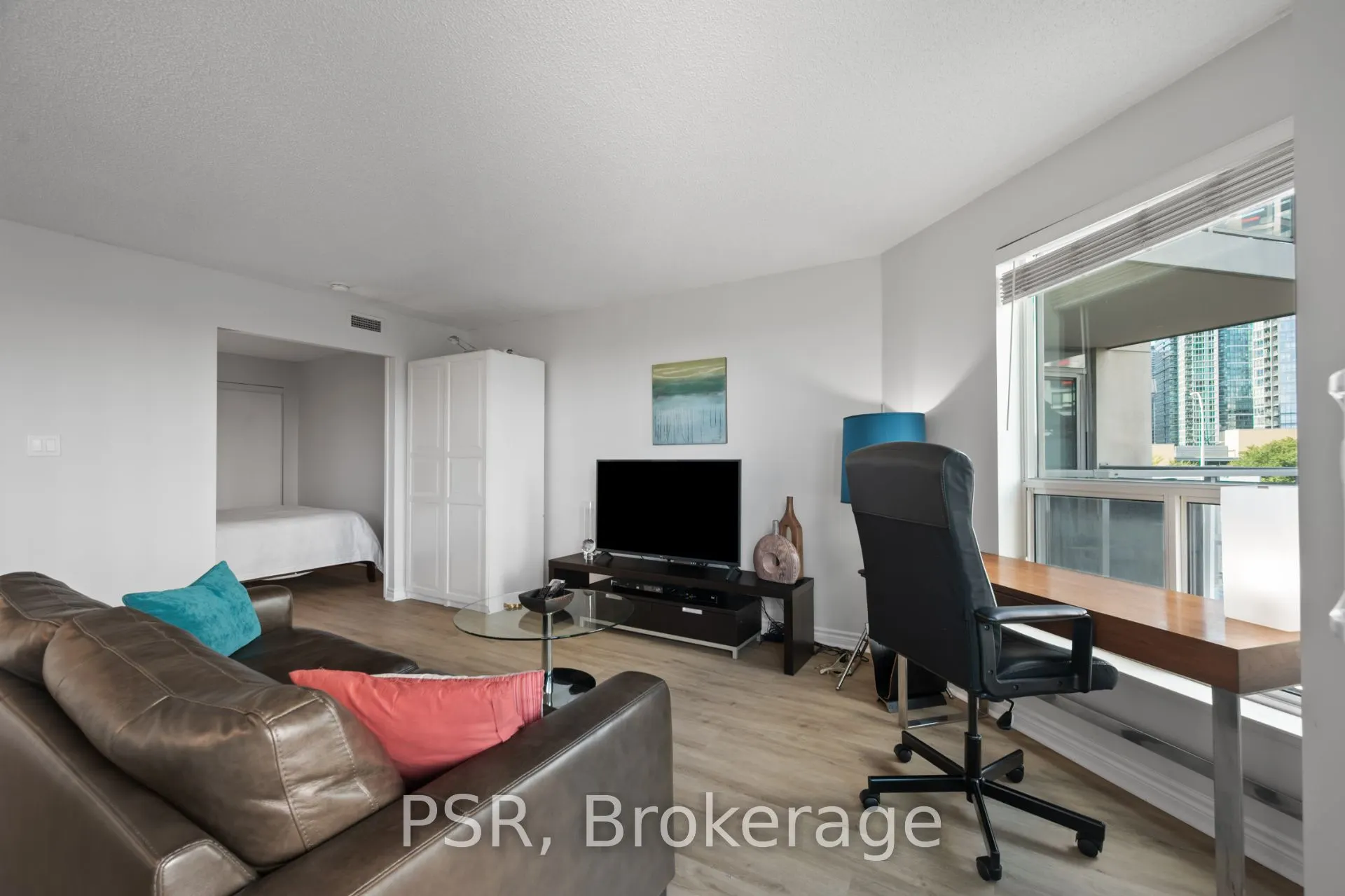410 Queens Quay W, #511