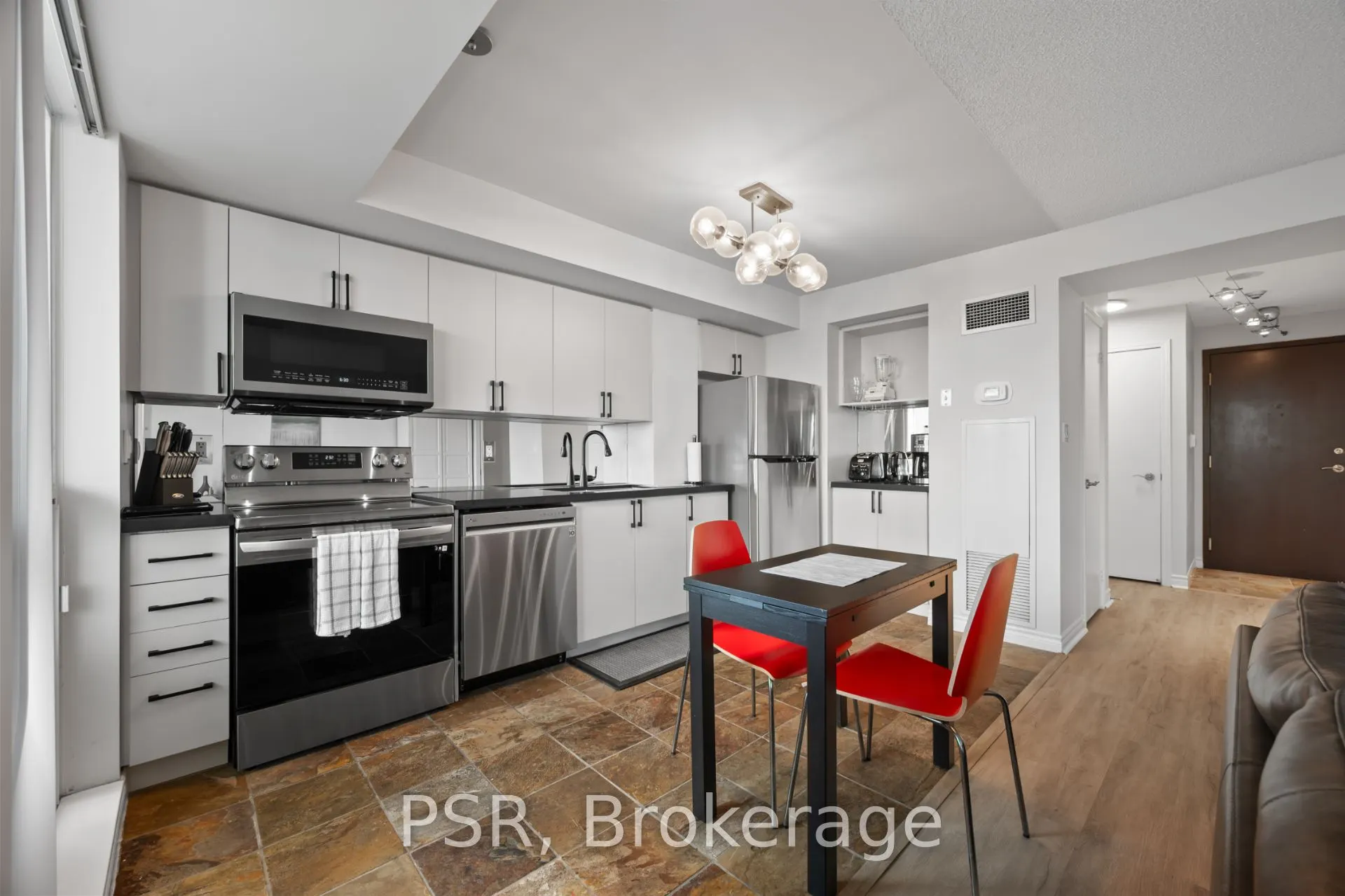410 Queens Quay W, #511