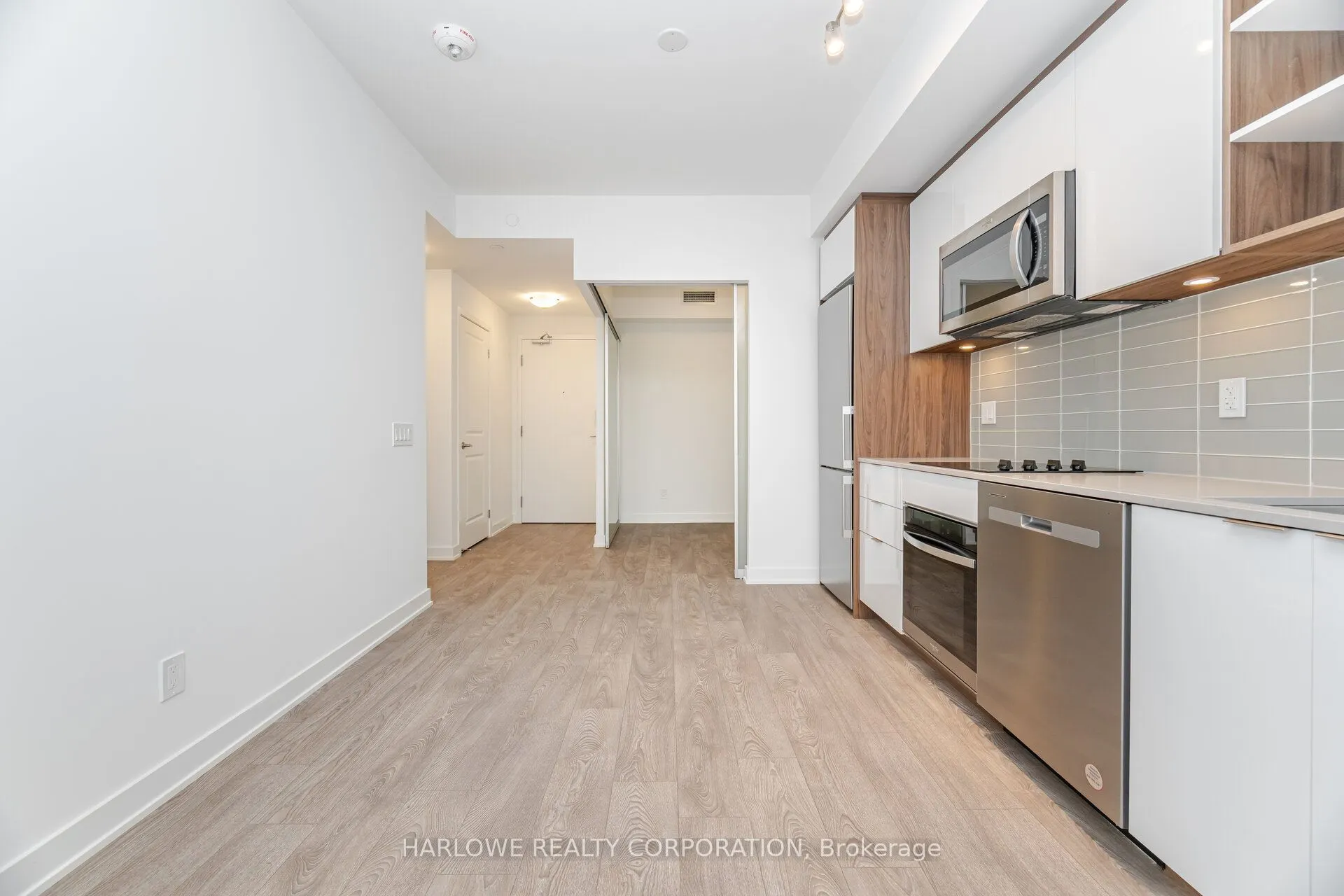 543 Richmond Street W, #532