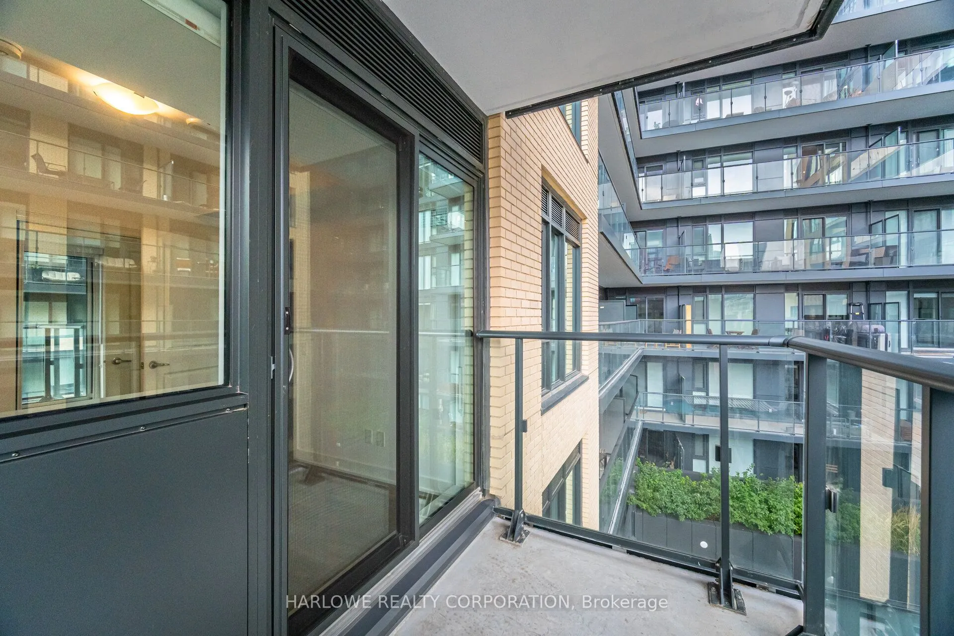 543 Richmond Street W, #532