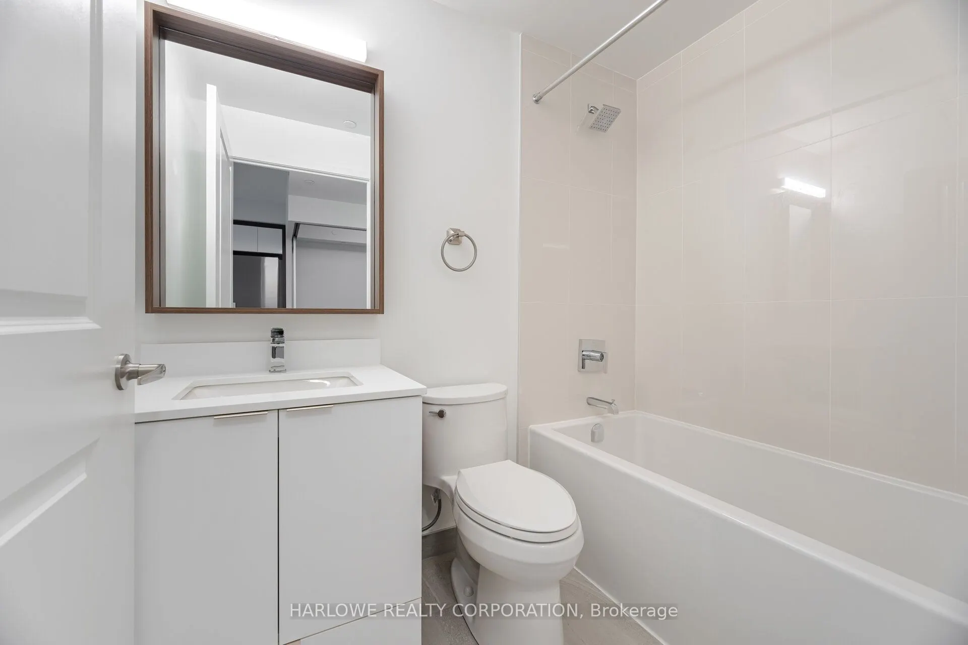 543 Richmond Street W, #532