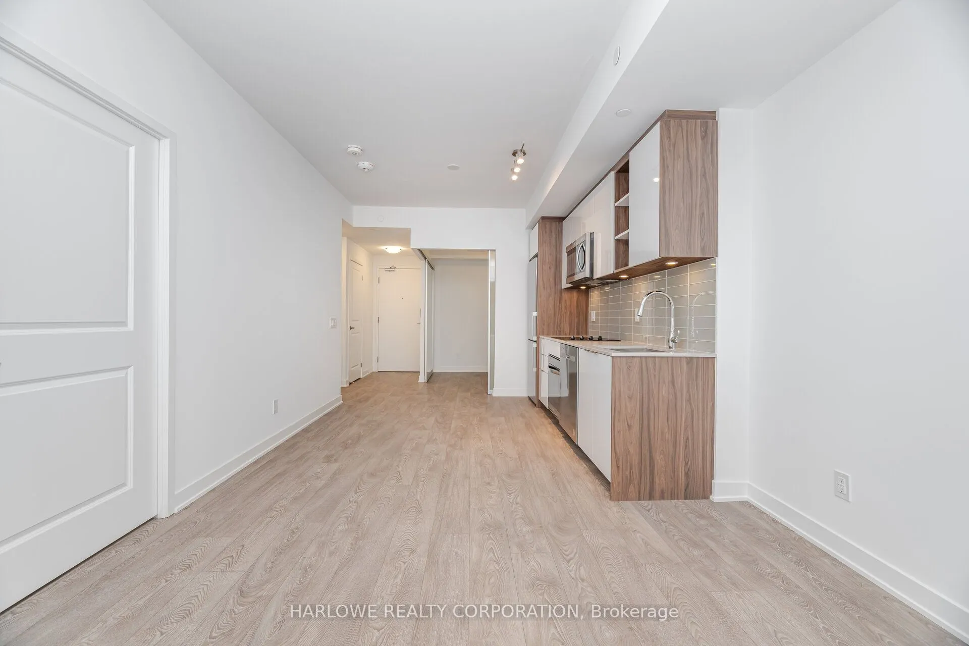 543 Richmond Street W, #532