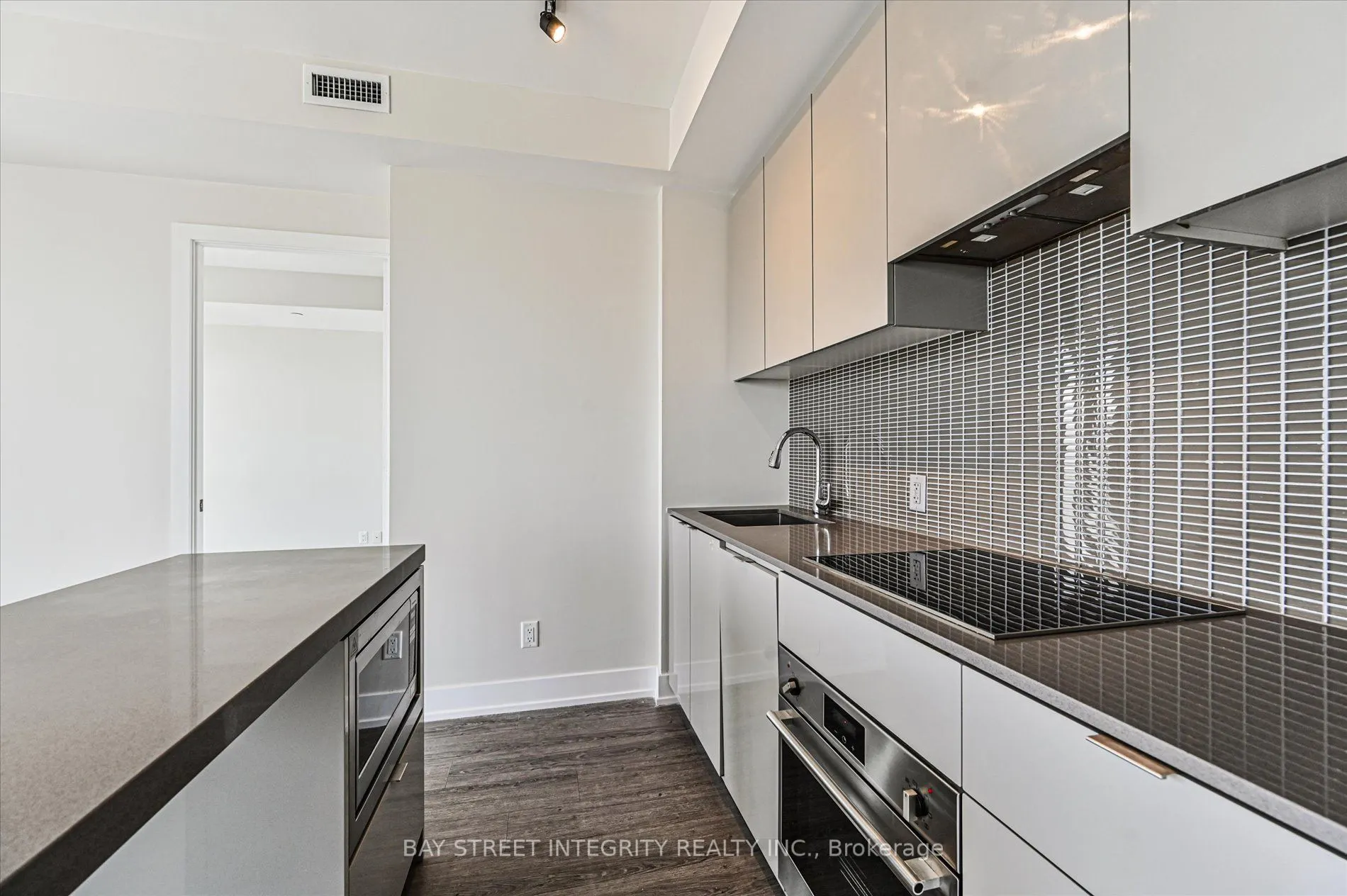 7 Grenville Street, #3807