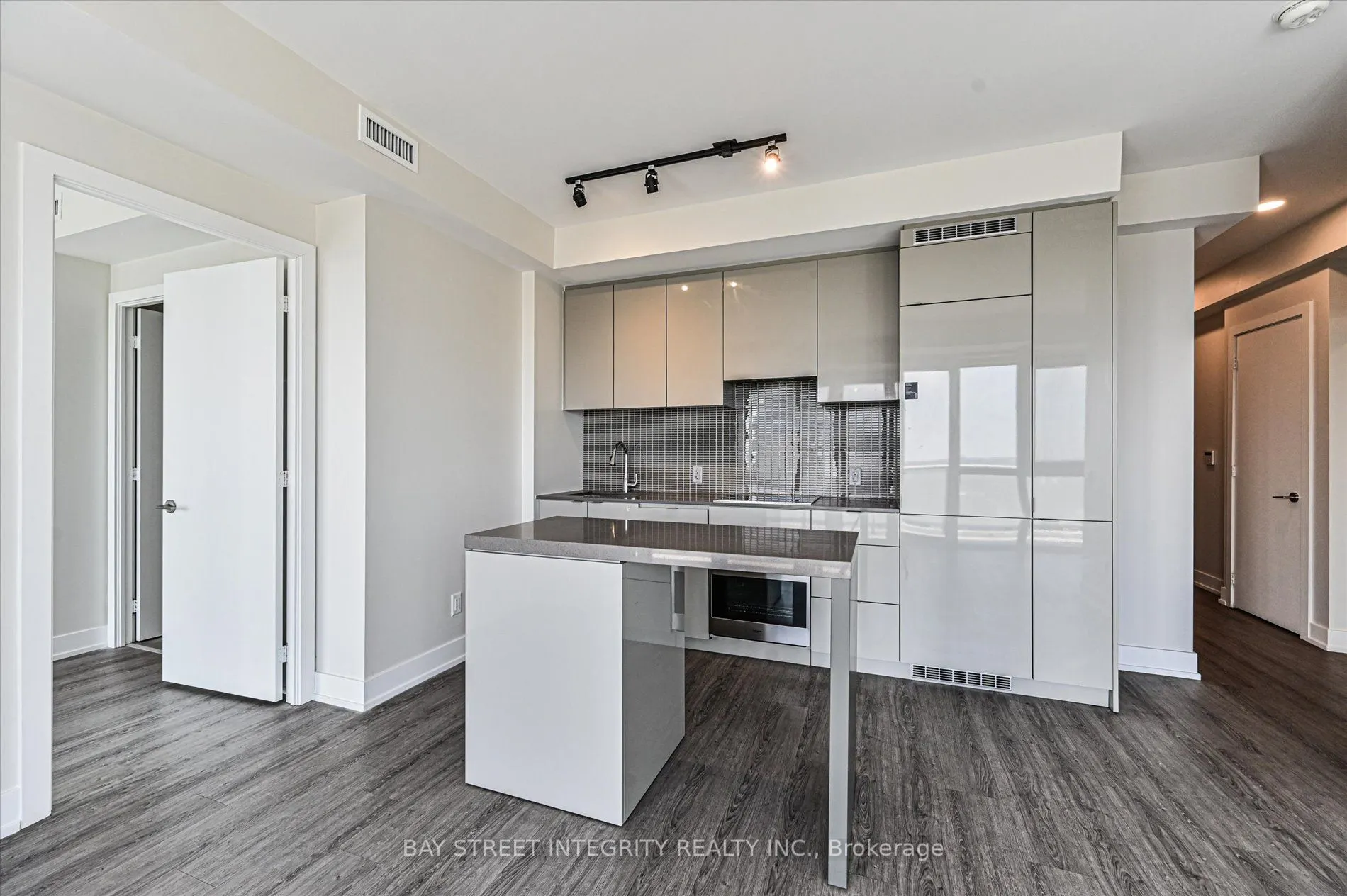 7 Grenville Street, #3807