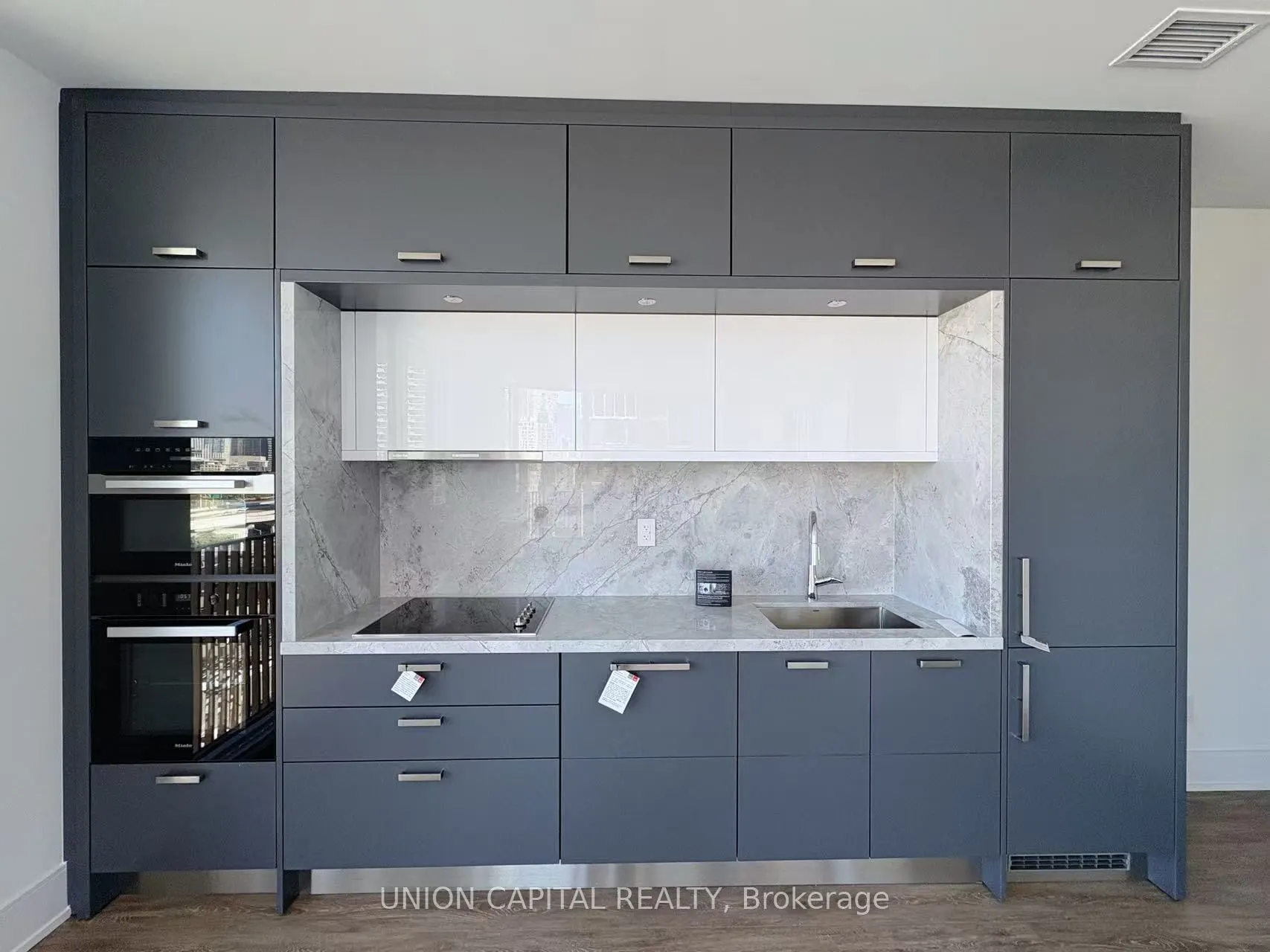 155 MERCHANT'S WHARF, #13