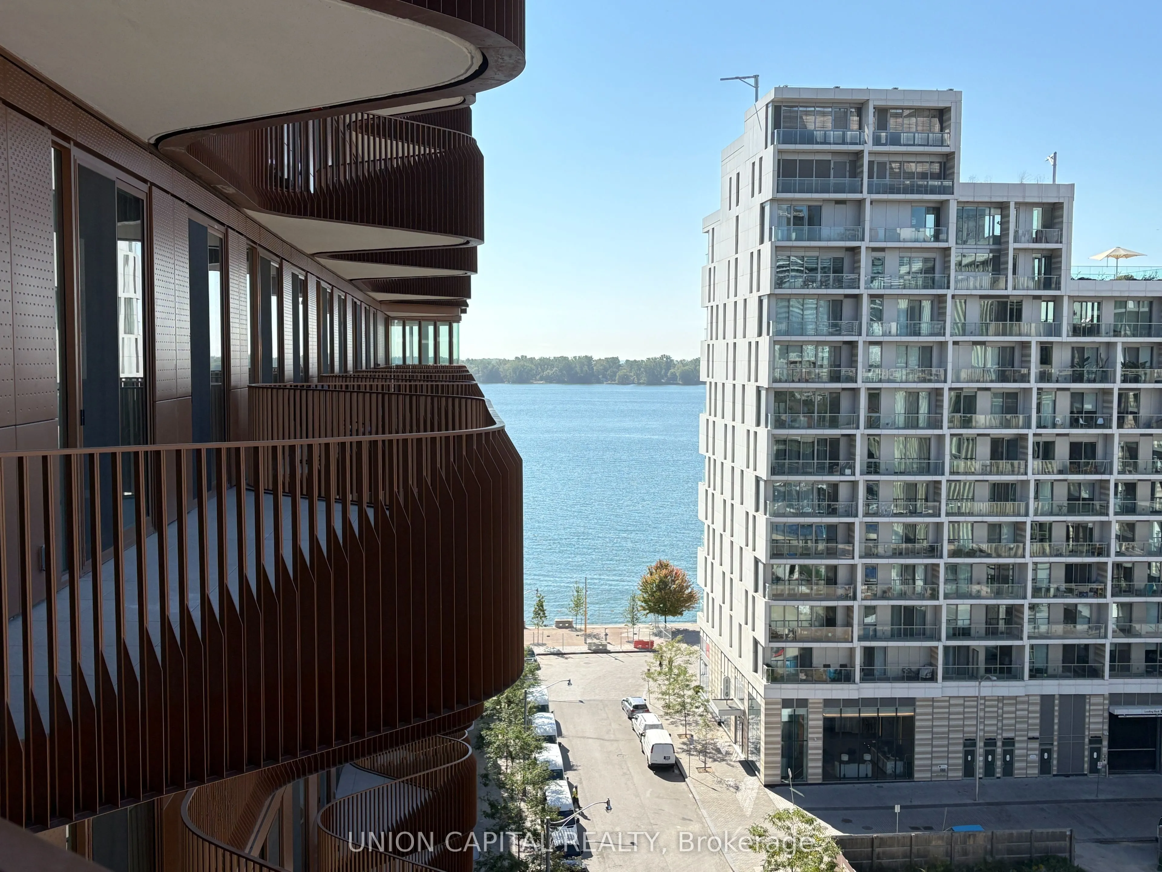 155 MERCHANT'S WHARF, #13