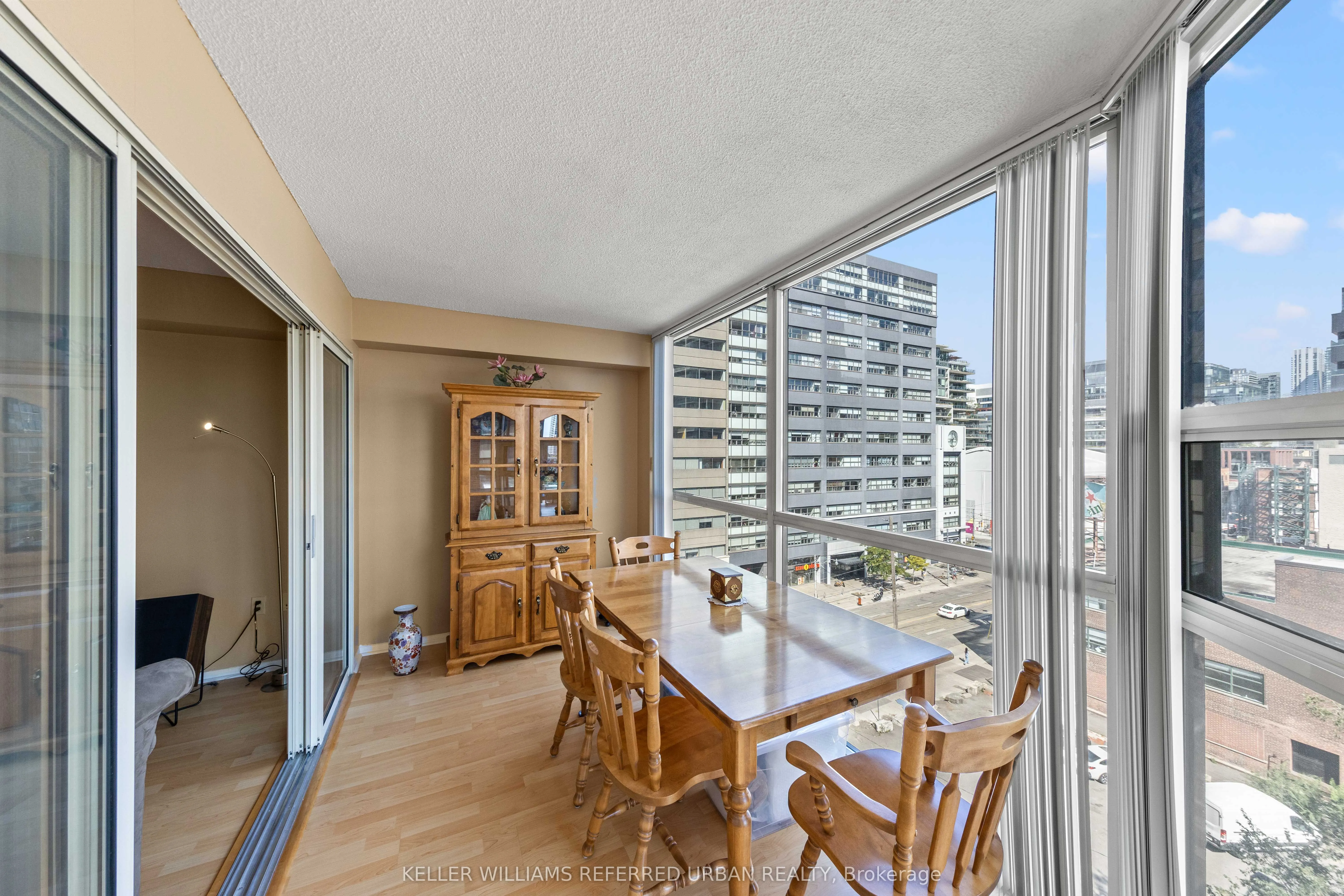 705 King Street W, #802