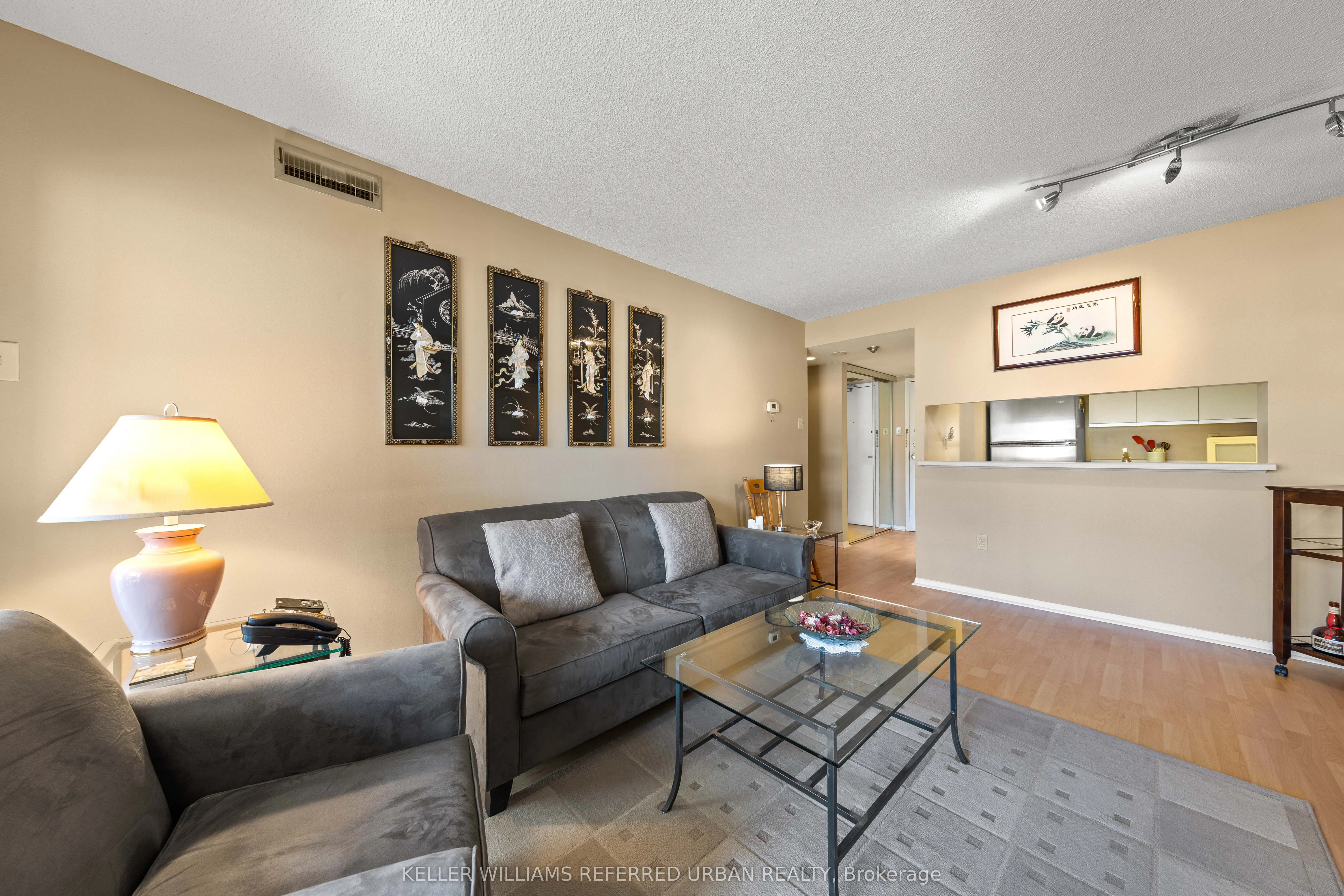 705 King Street W, #802