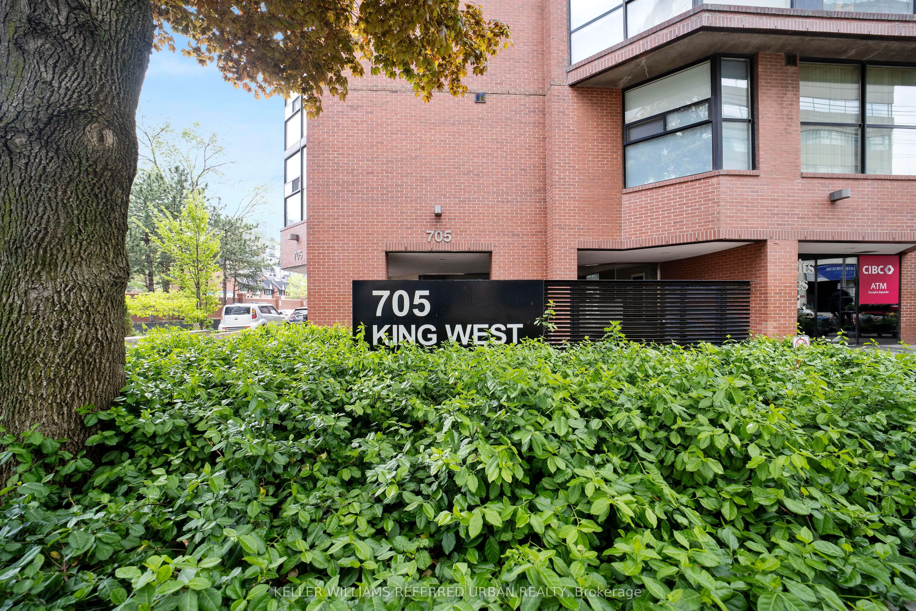 705 King Street W, #802