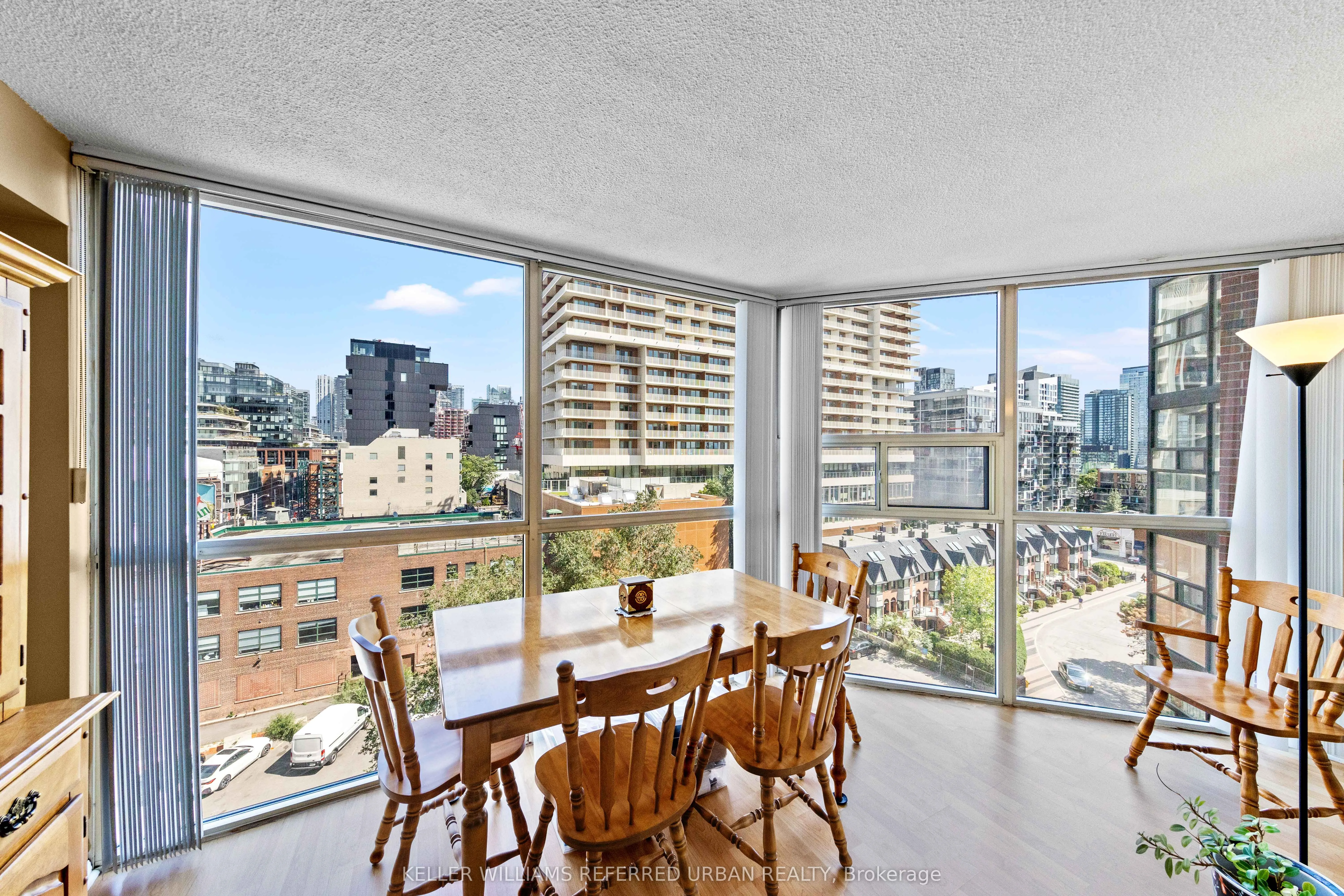 705 King Street W, #802
