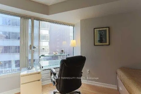 33 University Avenue, #406