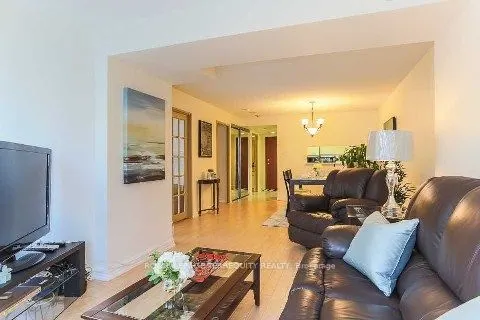 33 University Avenue, #406