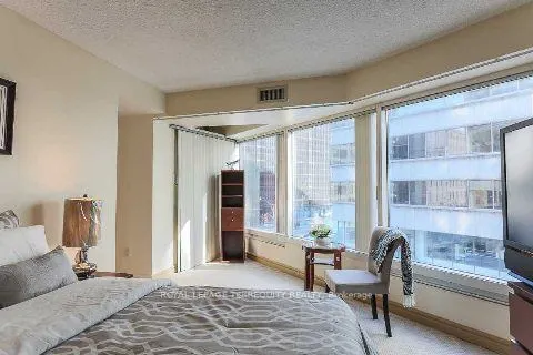 33 University Avenue, #406