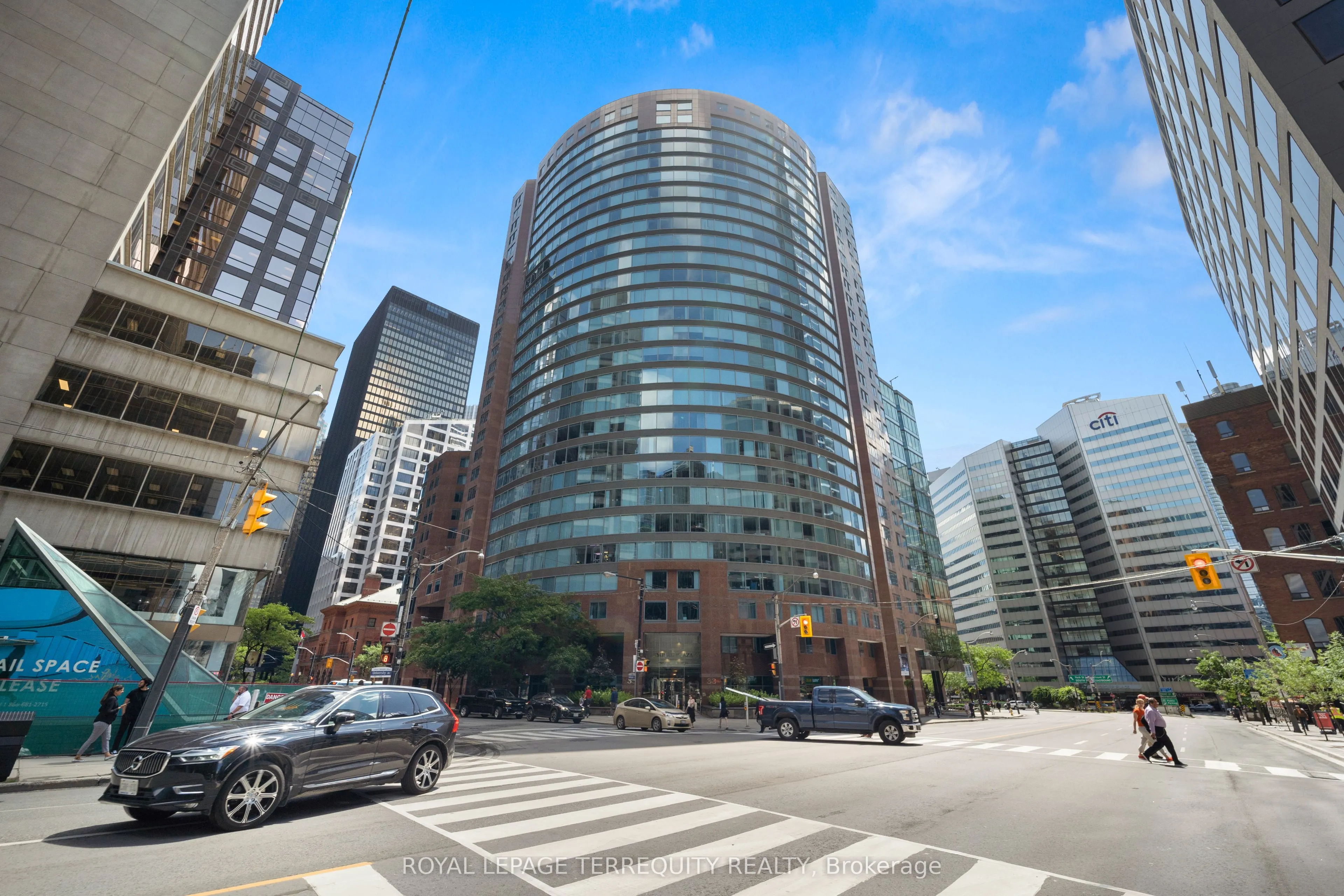 33 University Avenue, #406