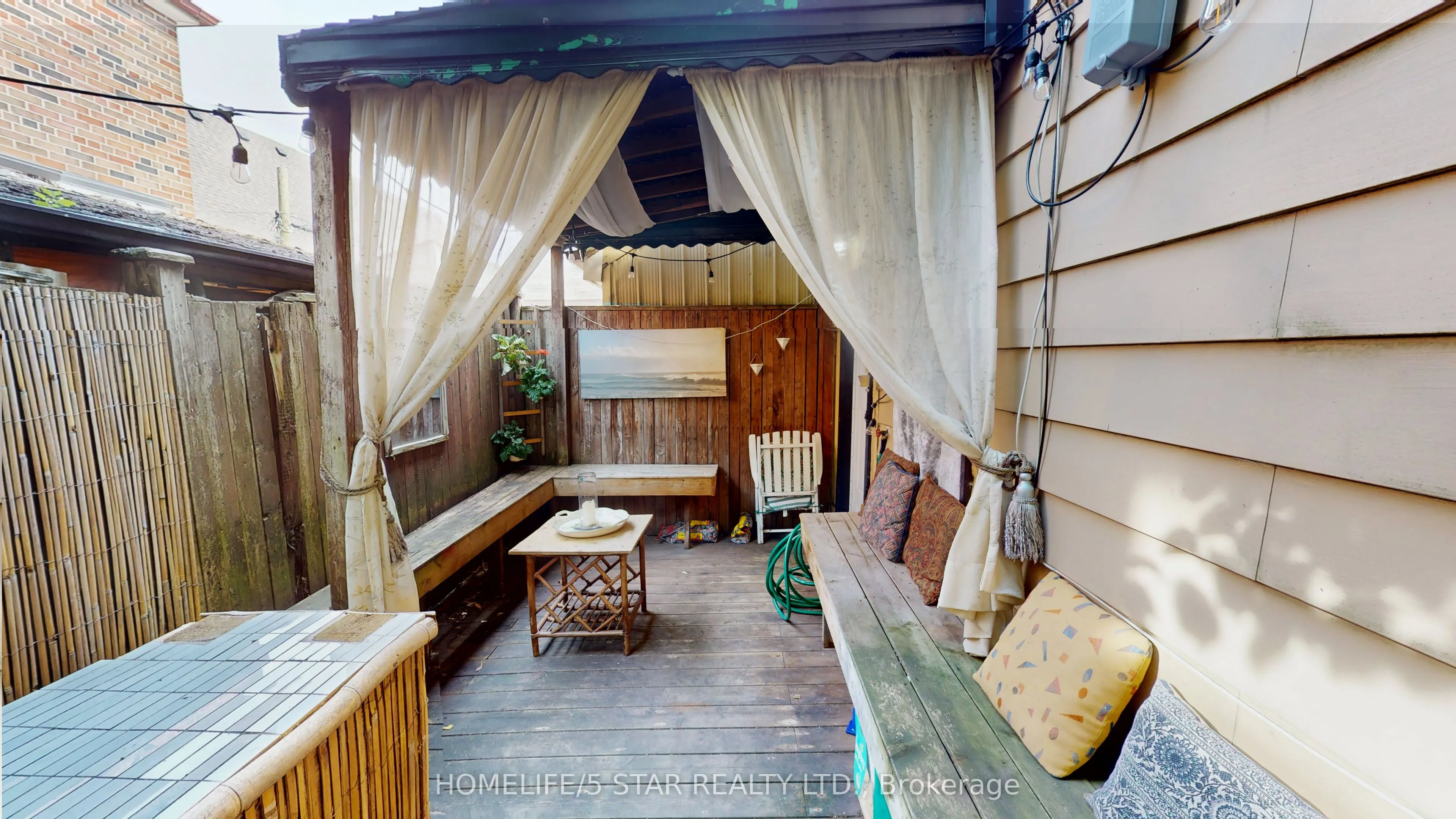 37 Bellwoods Avenue, #A