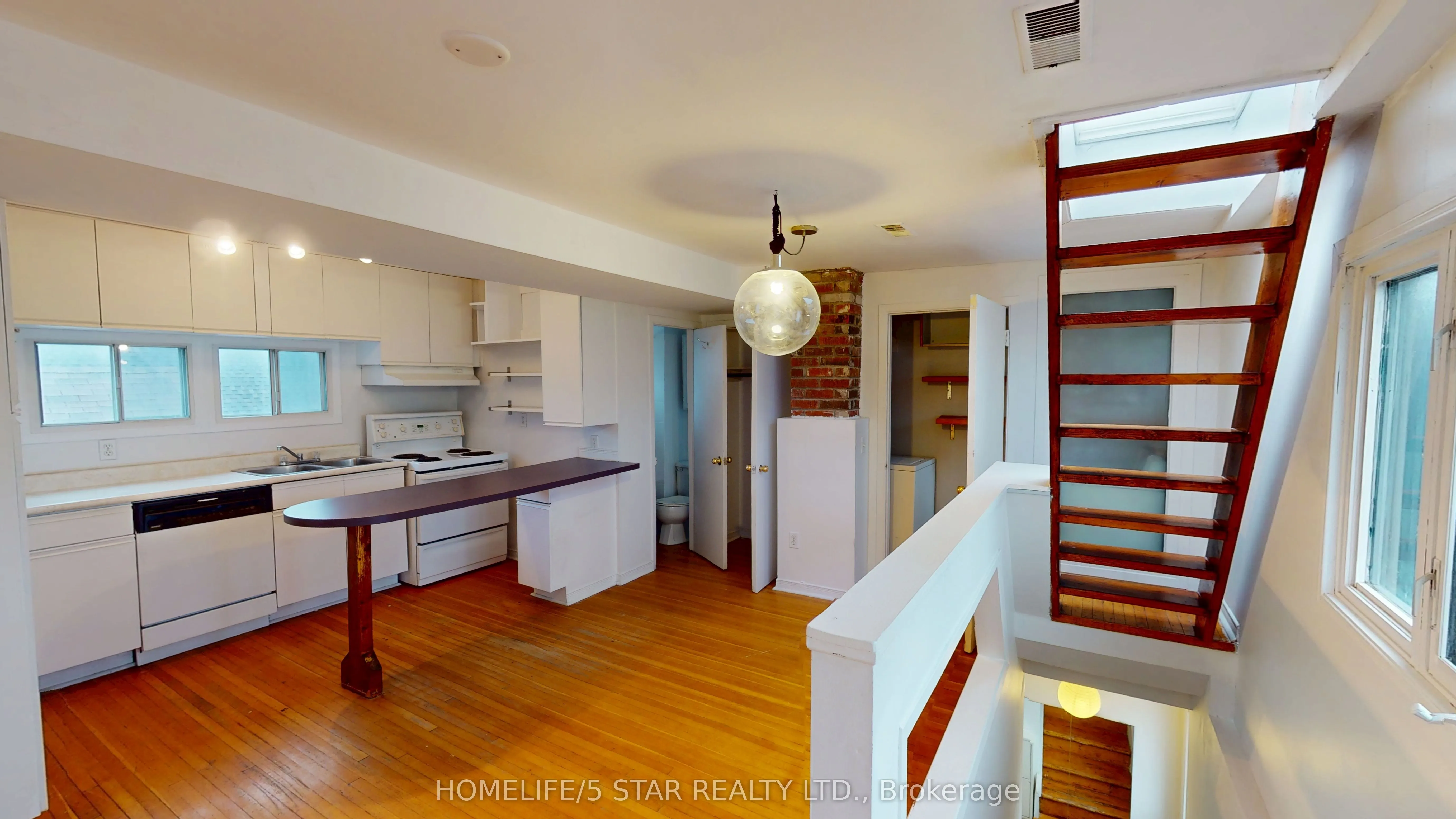 37 Bellwoods Avenue, #A