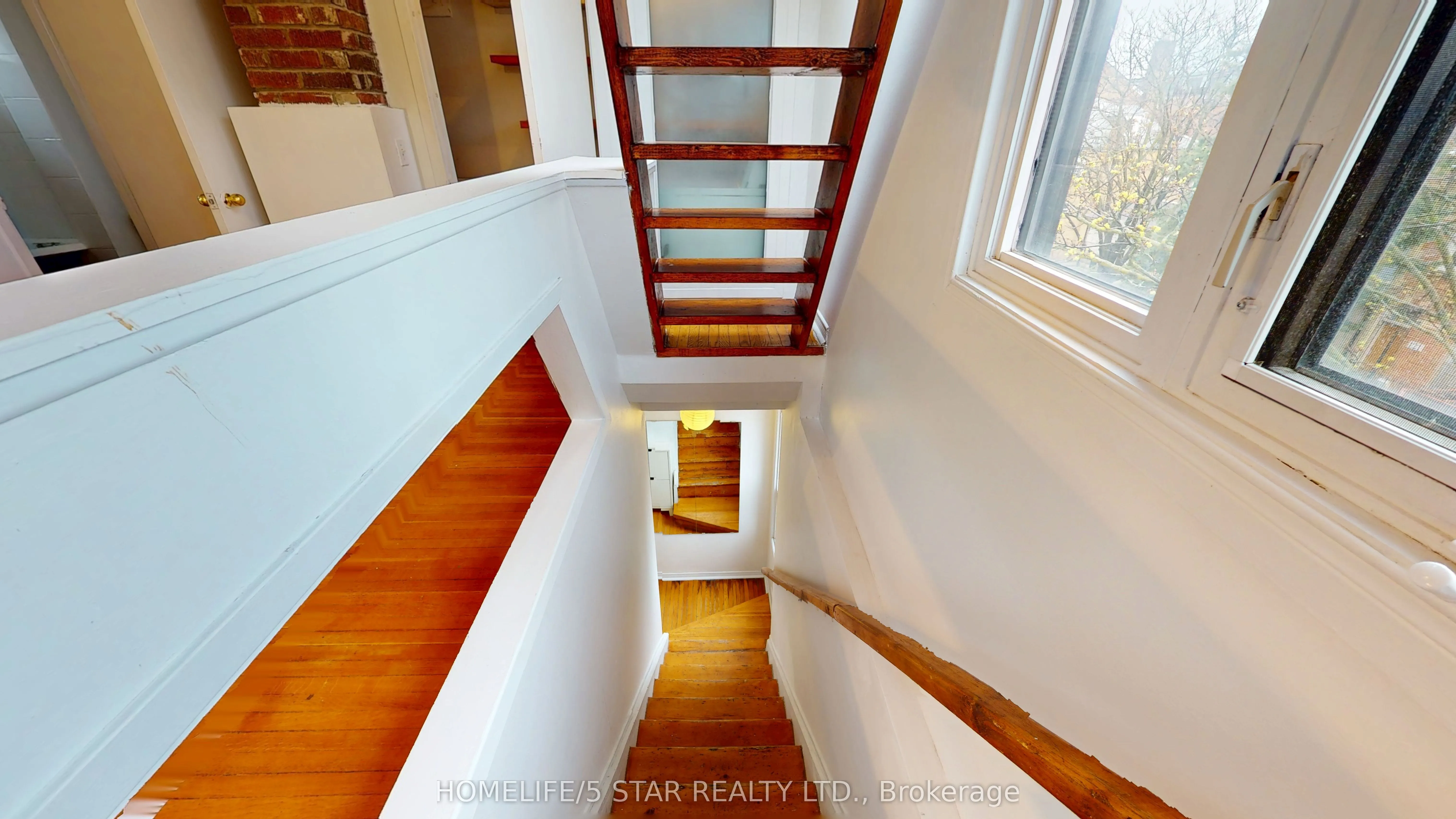 37 Bellwoods Avenue, #A