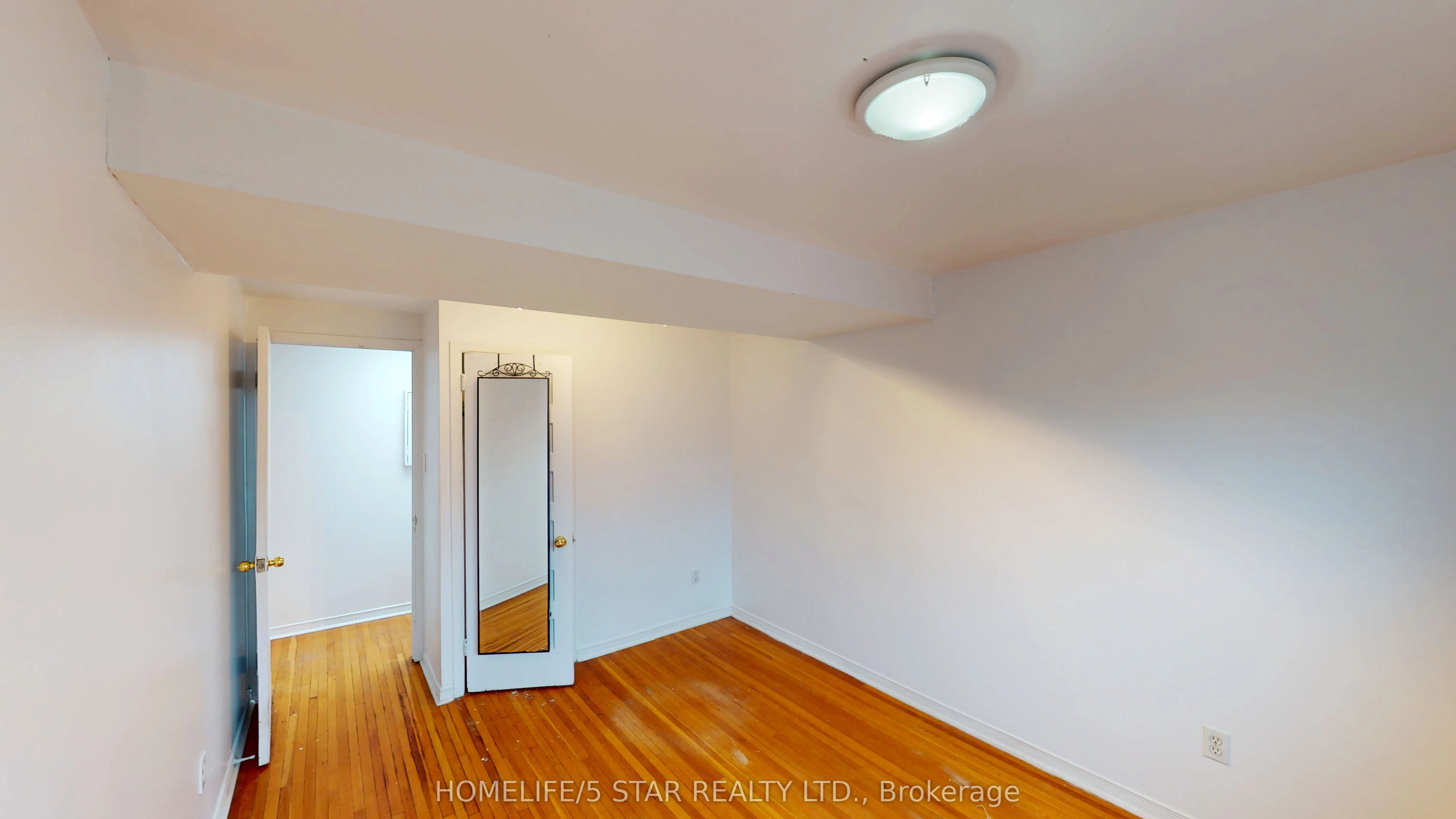 37 Bellwoods Avenue, #A
