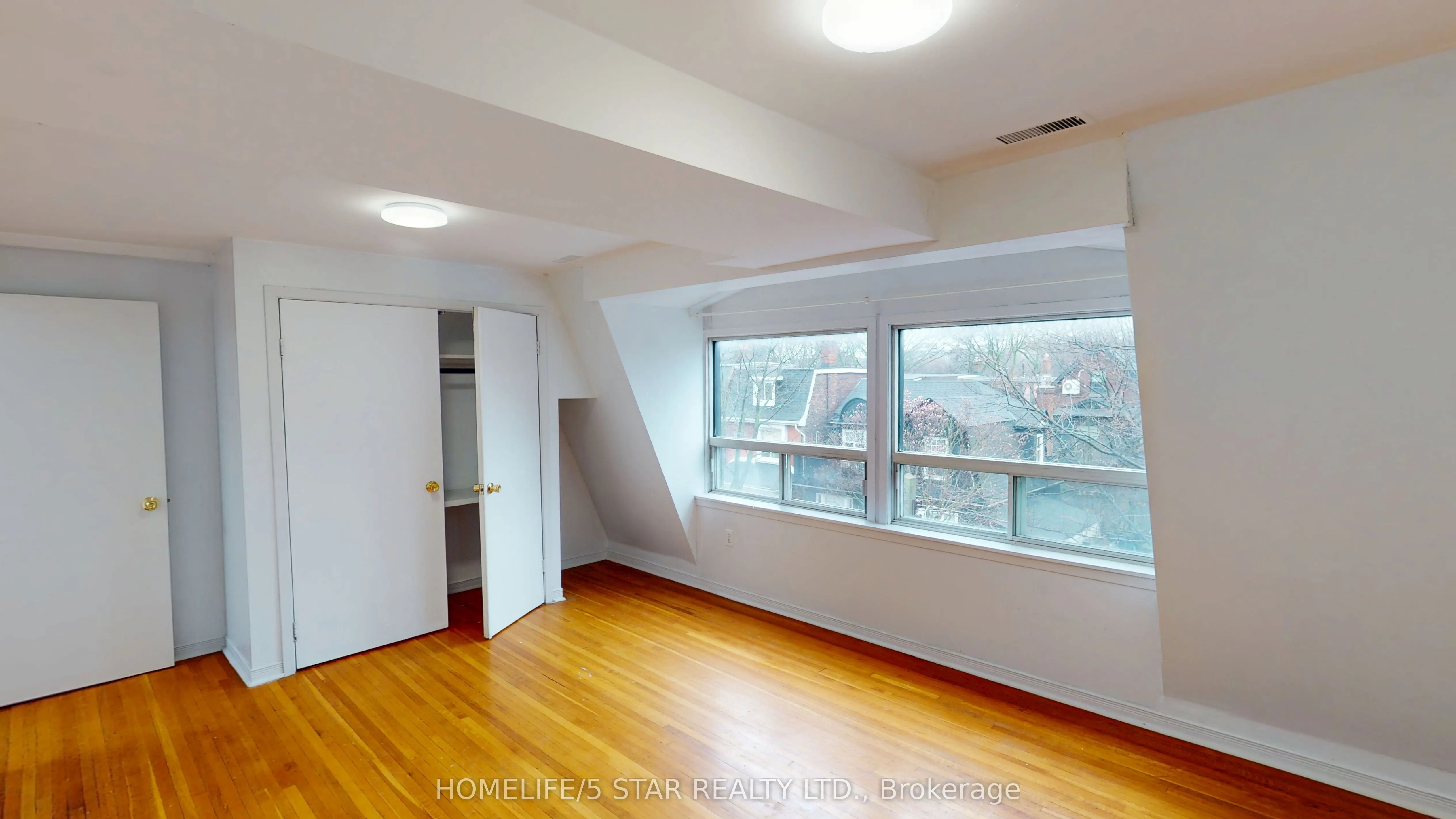 37 Bellwoods Avenue, #A