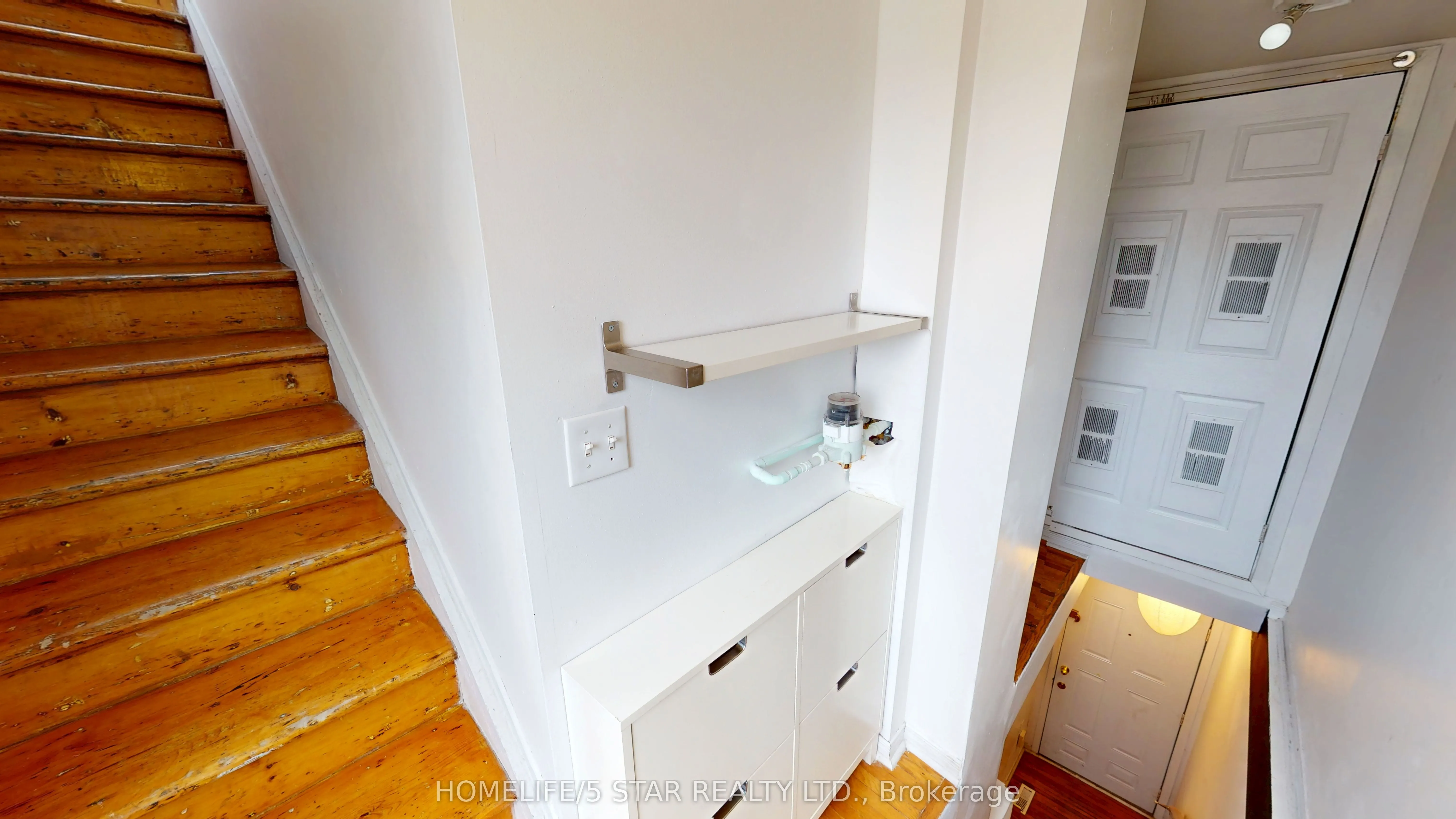 37 Bellwoods Avenue, #A
