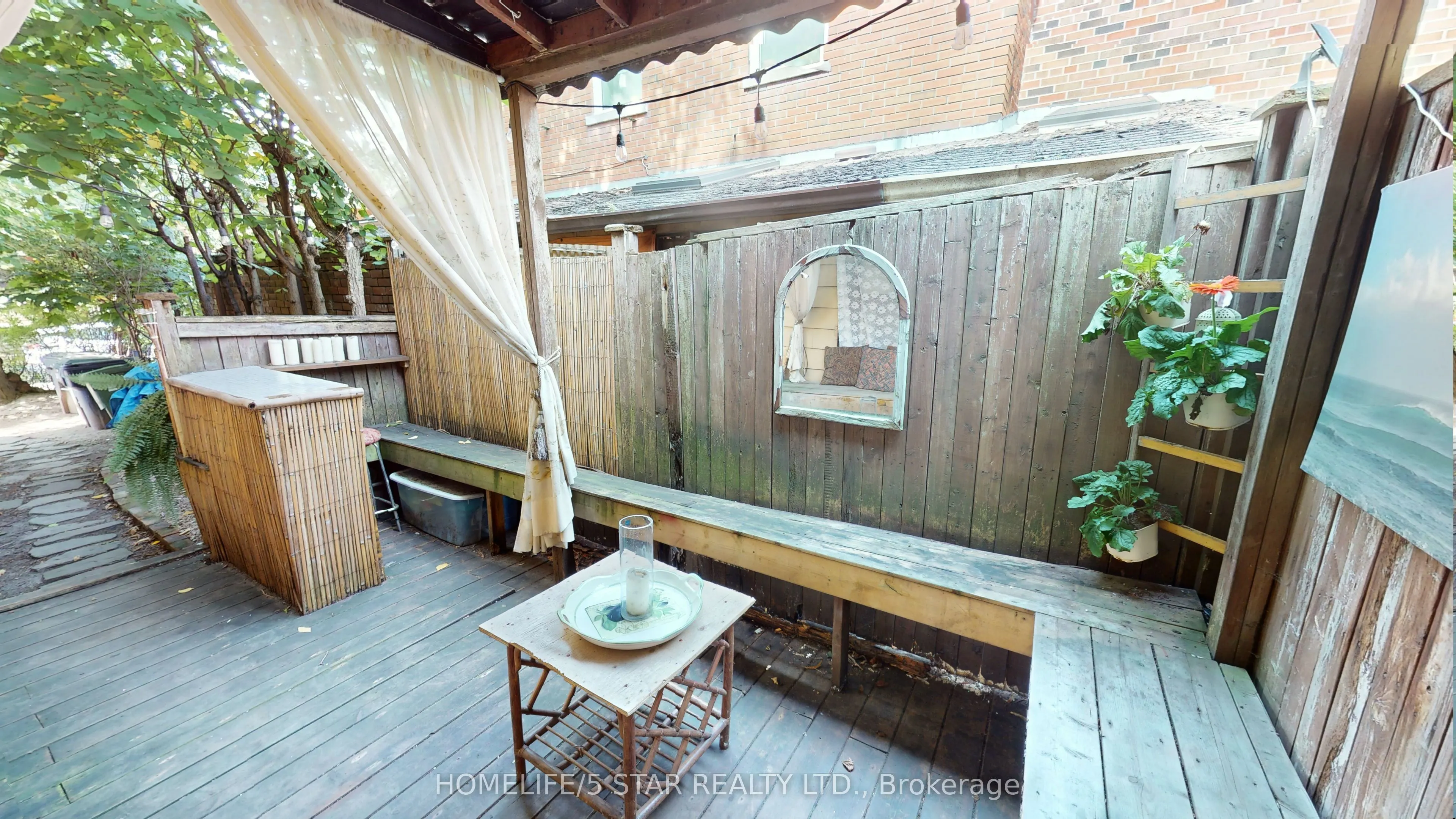 37 Bellwoods Avenue, #A