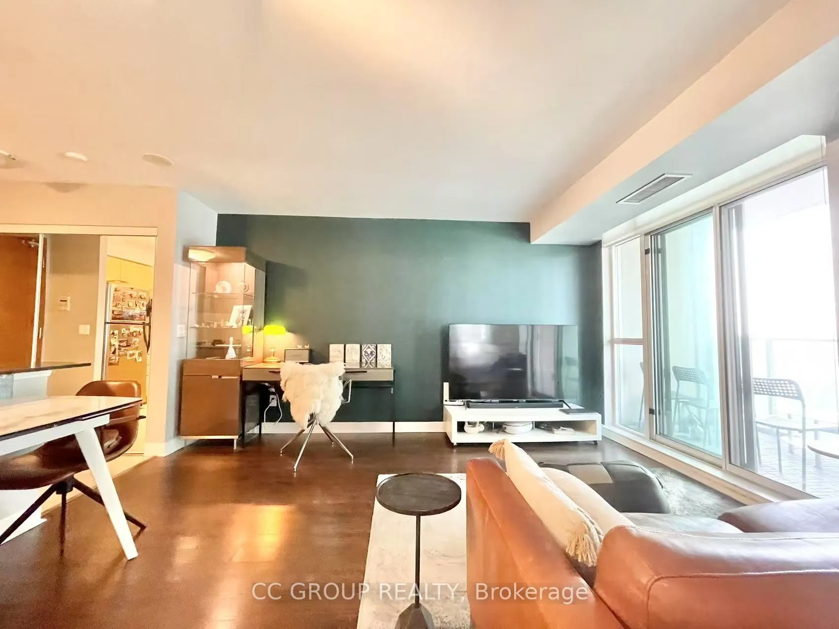 35 Bales Avenue, #1005