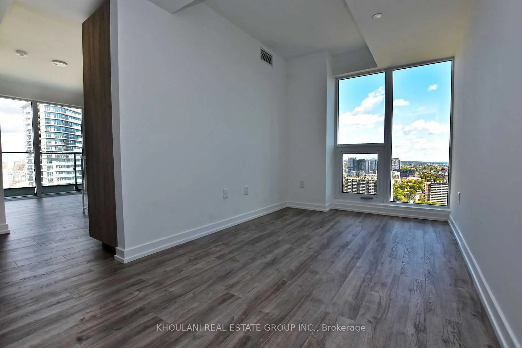 77 Shuter Street, #3110