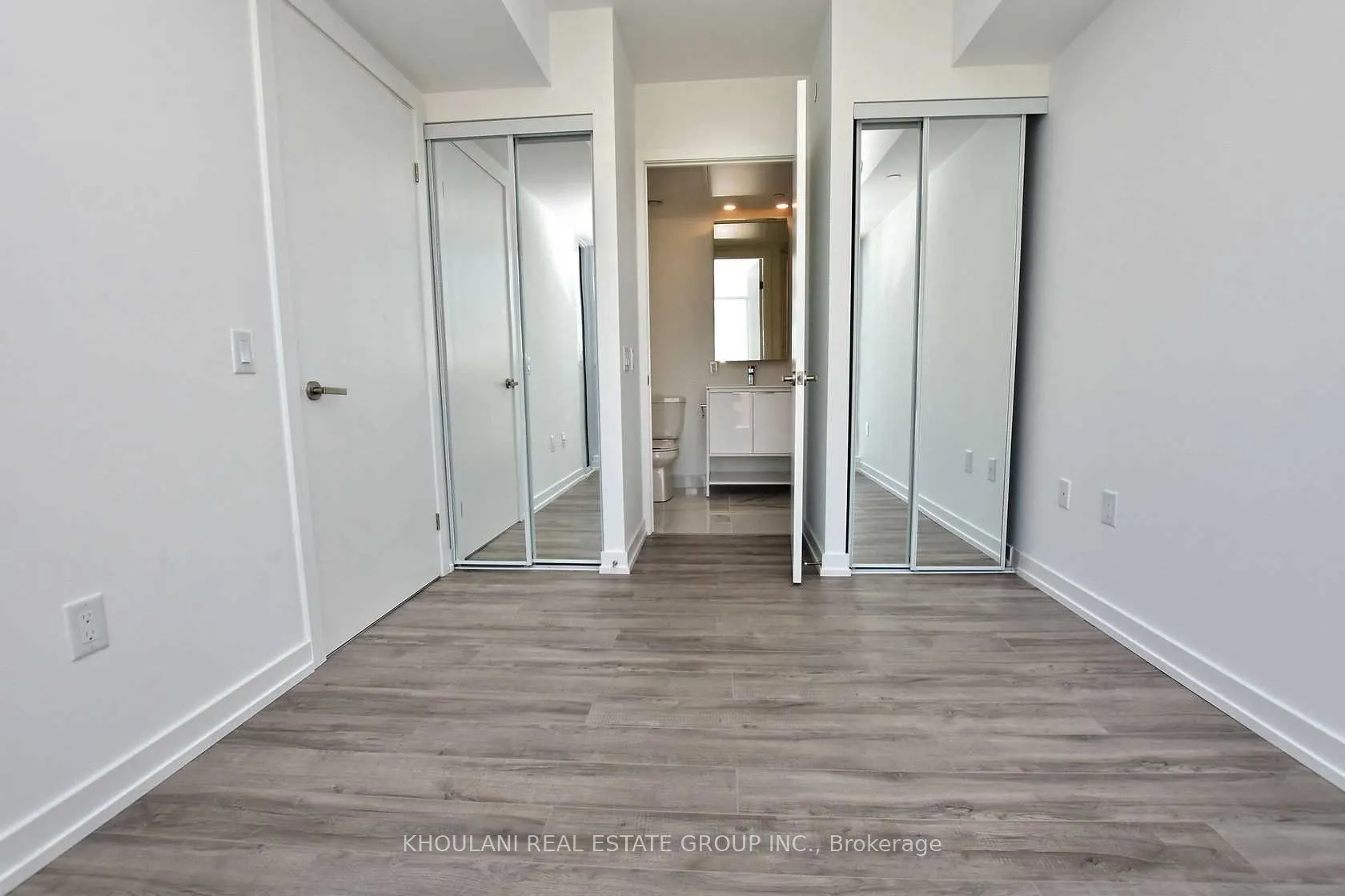 77 Shuter Street, #3110