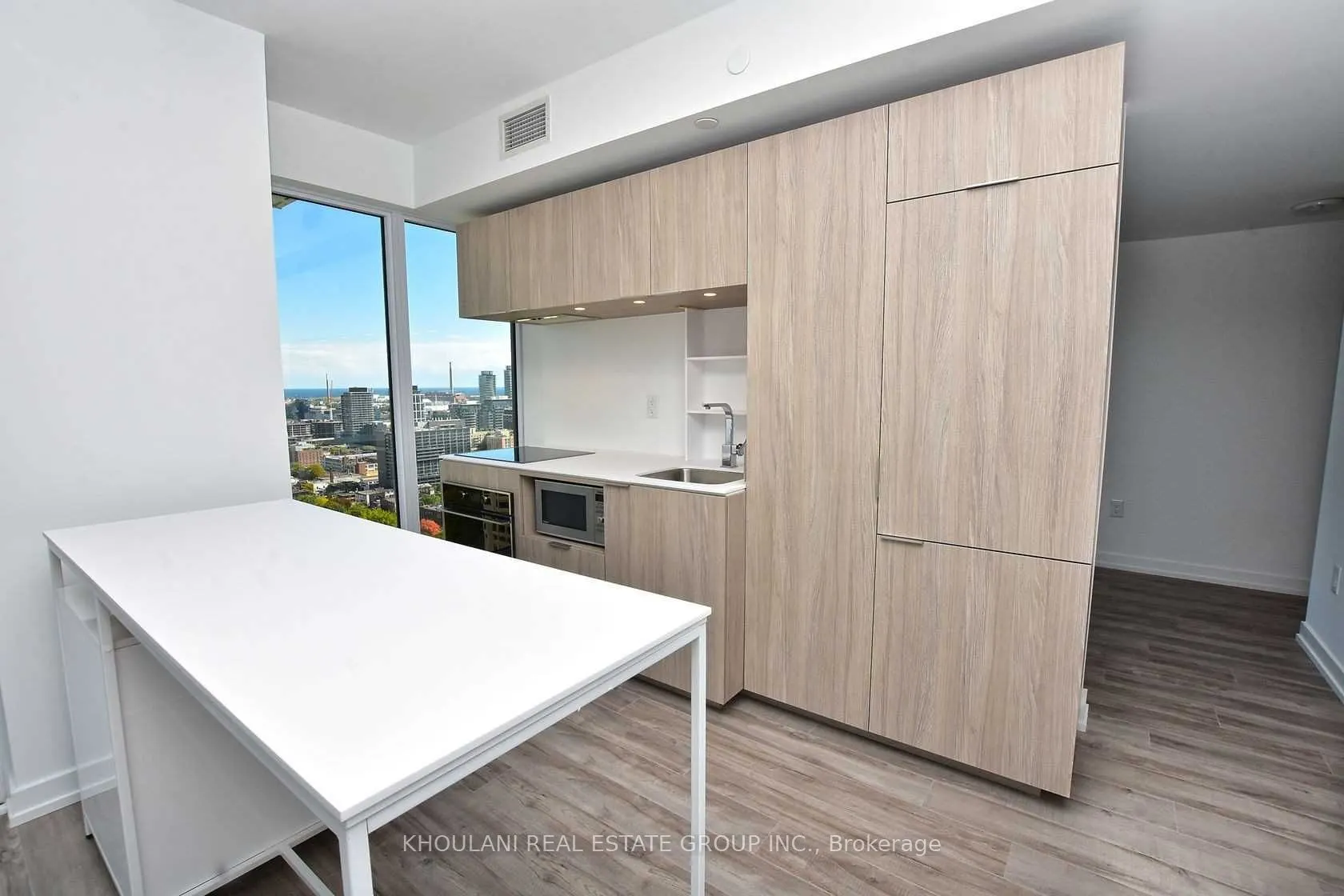 77 Shuter Street, #3110