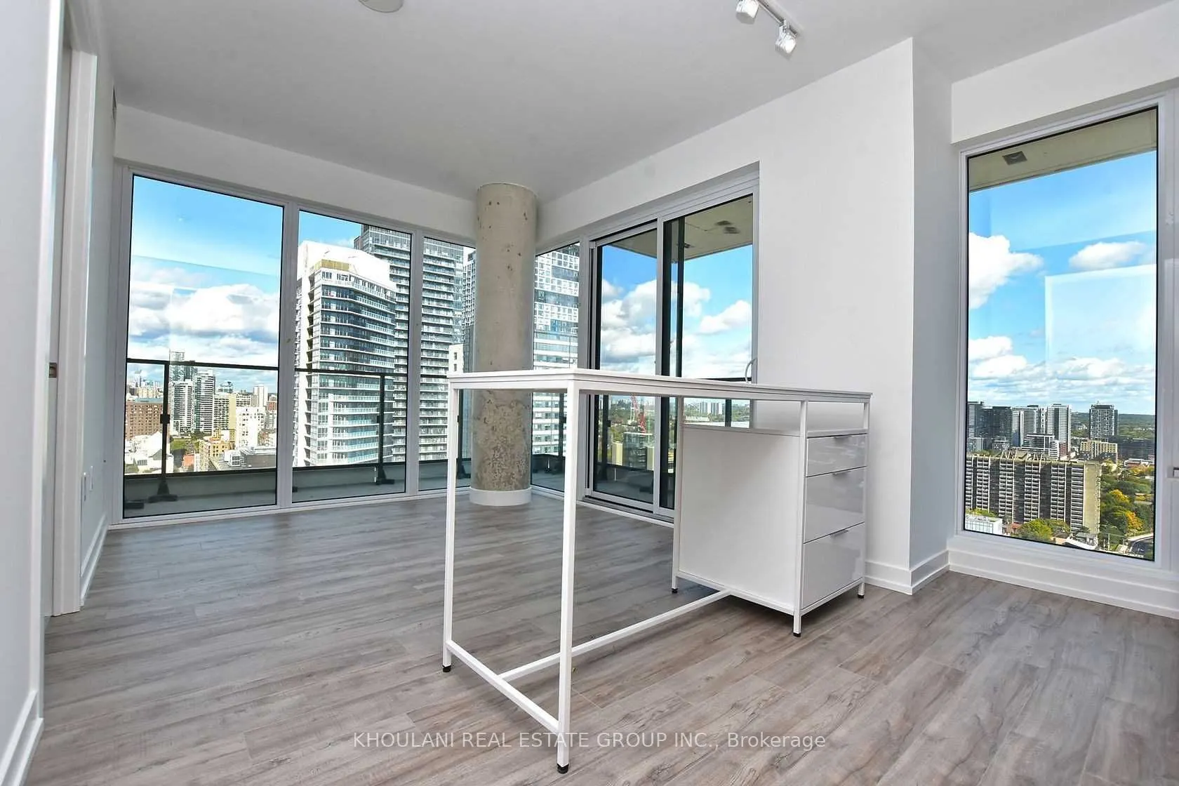 77 Shuter Street, #3110