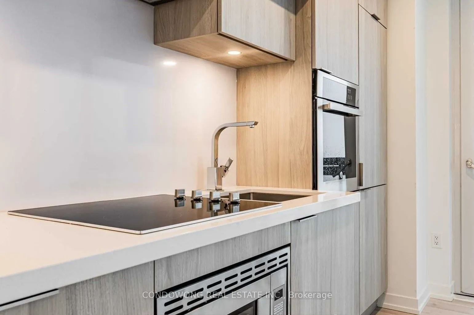 39 Roehampton Avenue, #4103