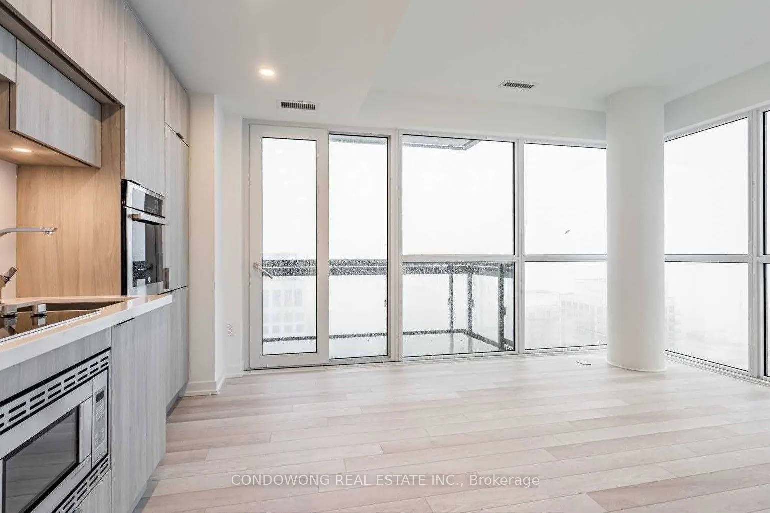 39 Roehampton Avenue, #4103