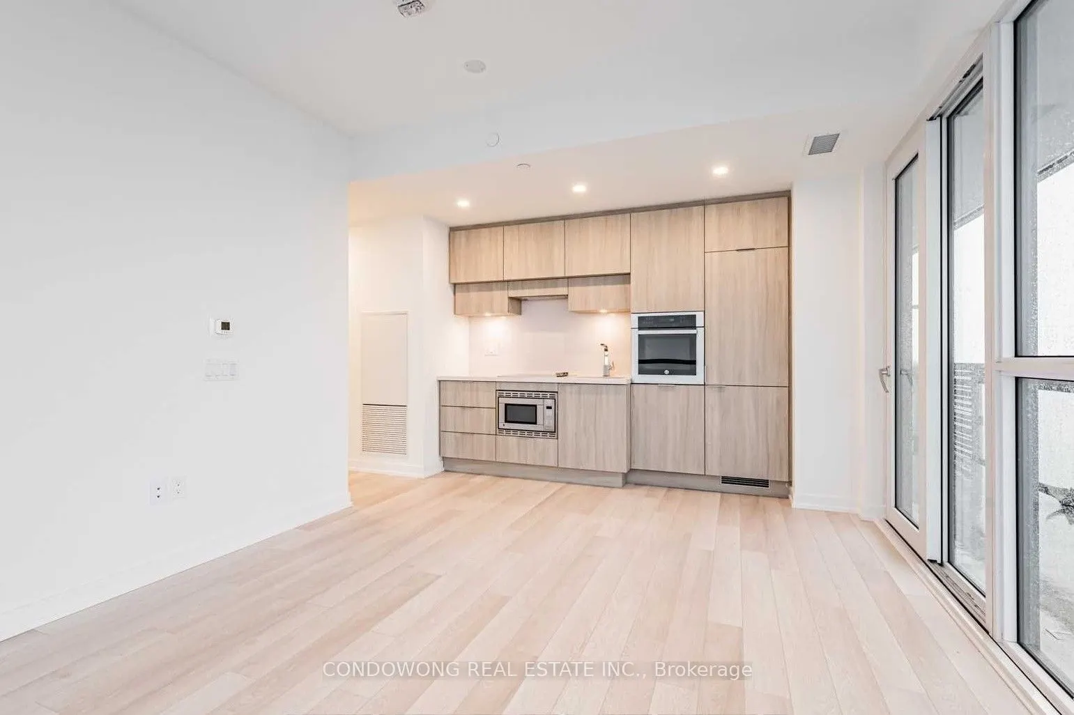 39 Roehampton Avenue, #4103