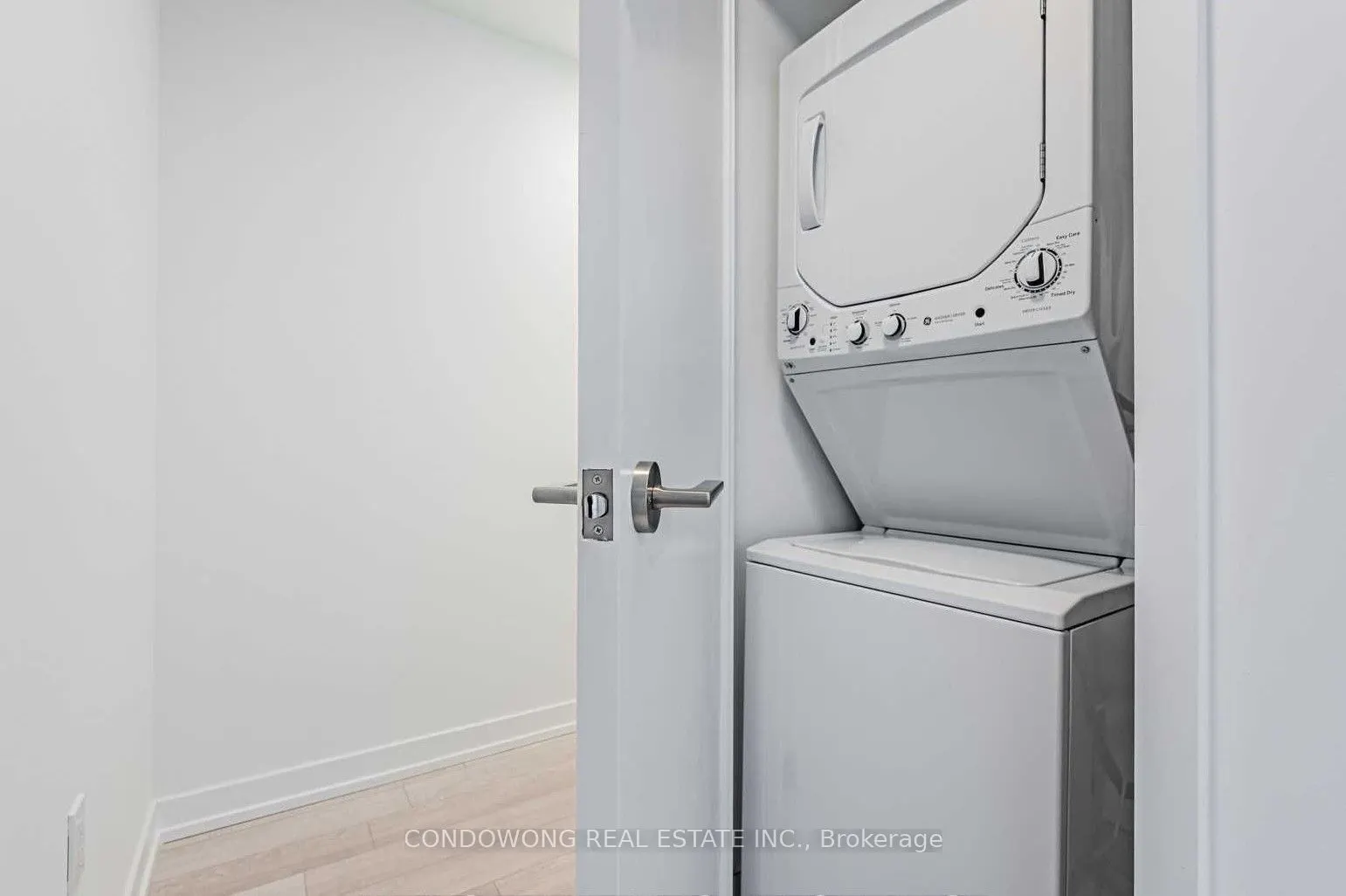39 Roehampton Avenue, #4103