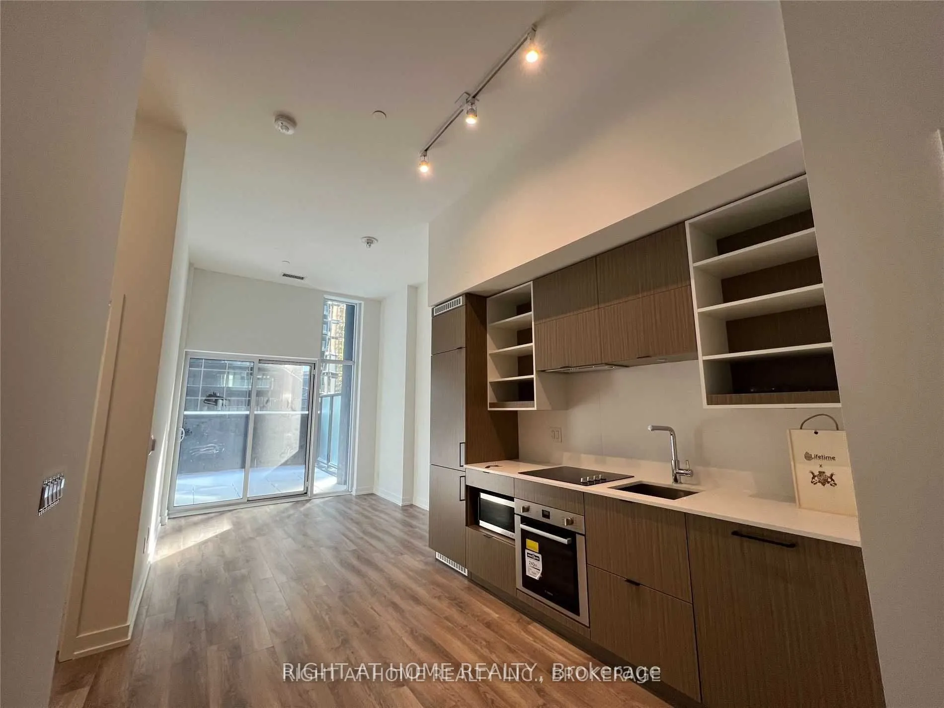 20 Edward Street, #408