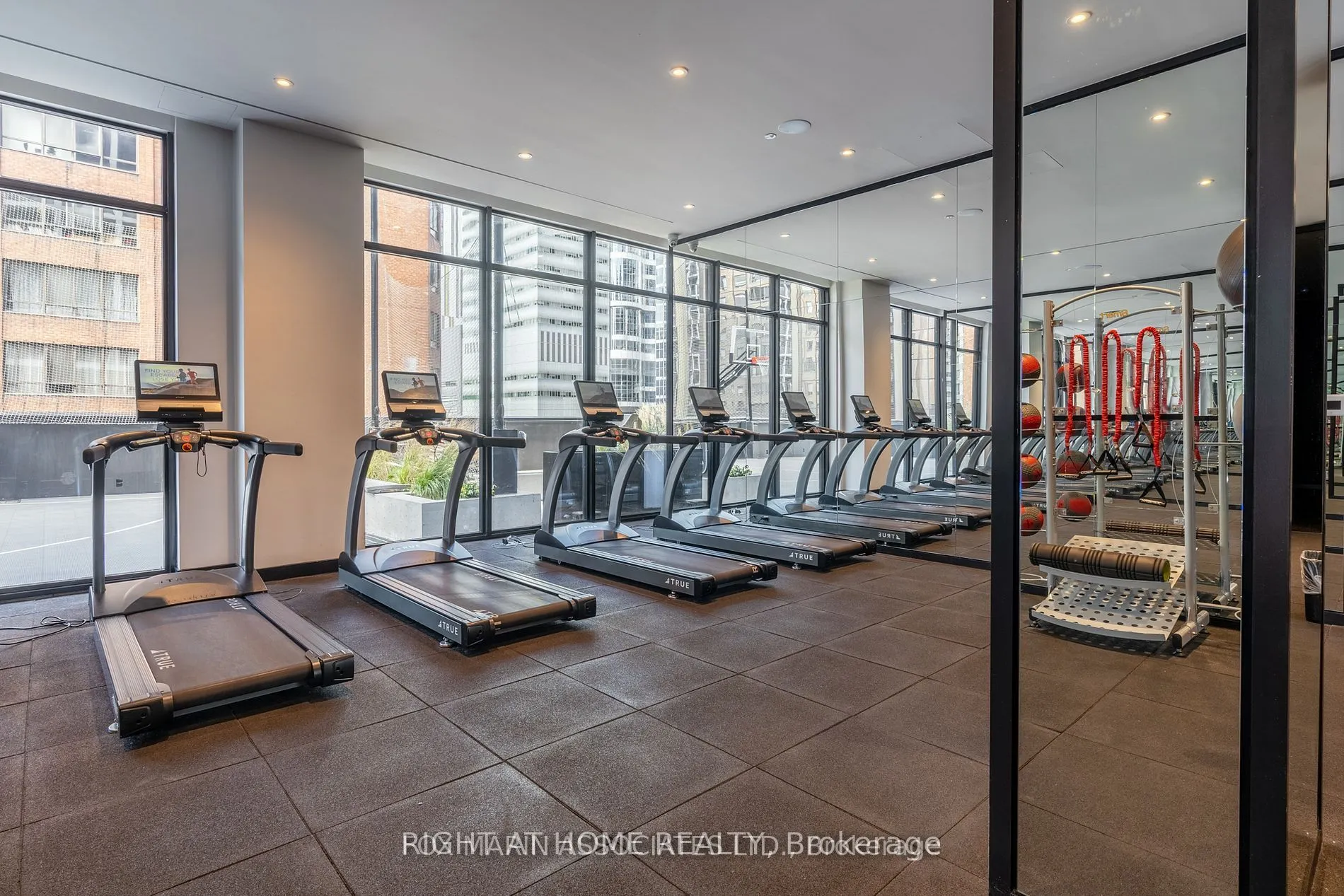 20 Edward Street, #408