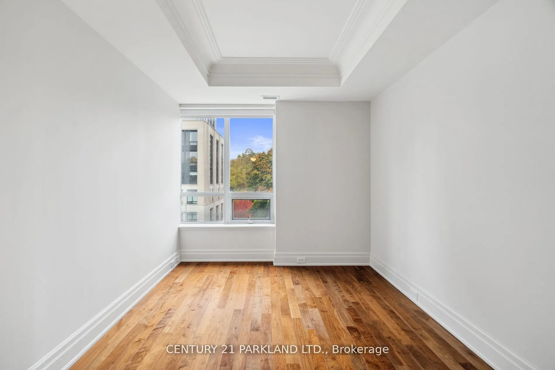 155 St Clair Avenue W, #409