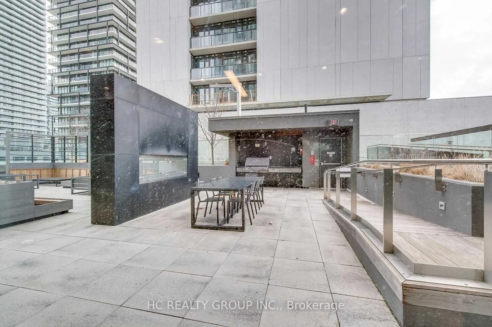 318 Richmond Street W, #703